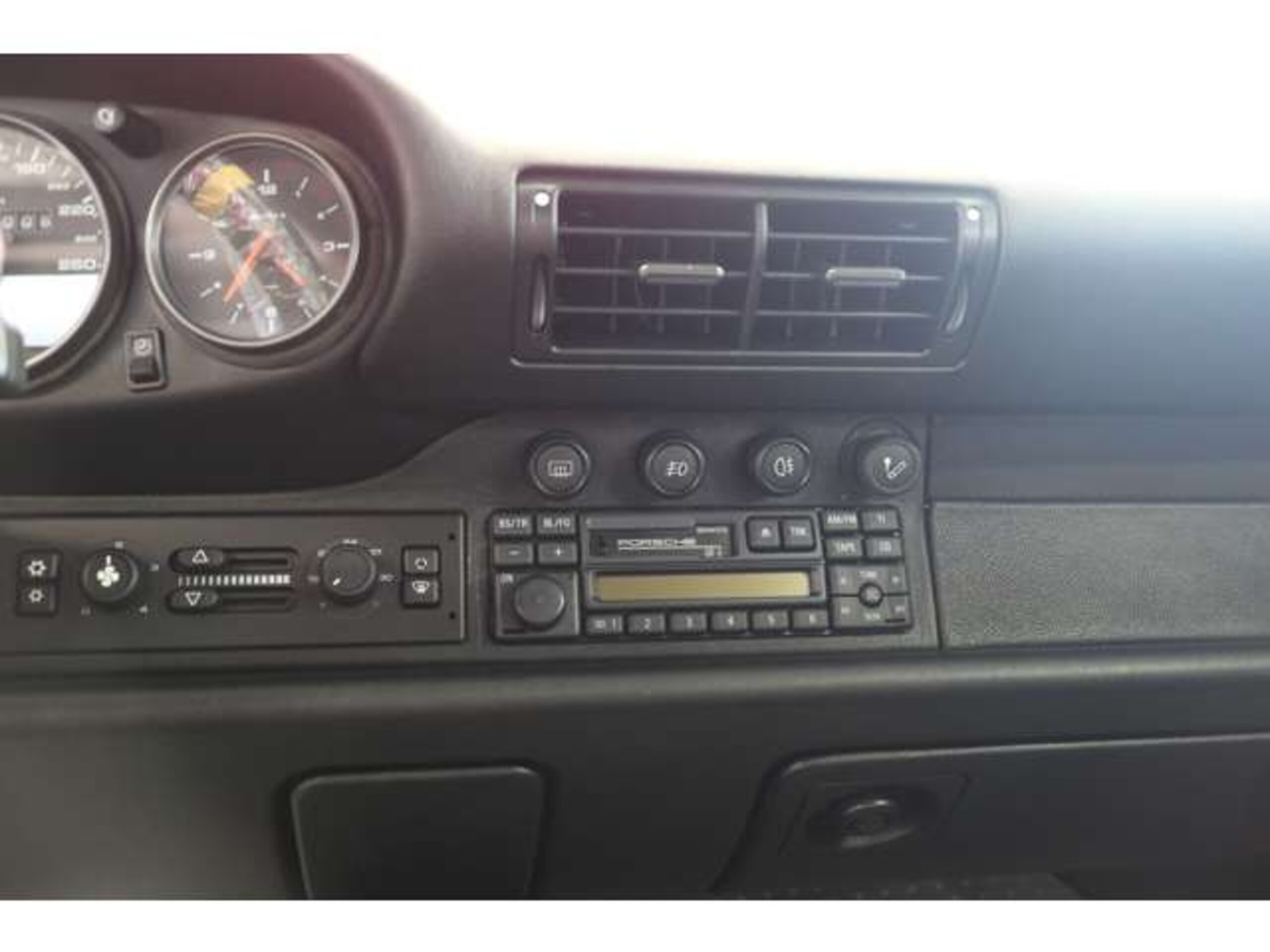 1997 Porsche 911 Carrera S — Photo 14 / 18