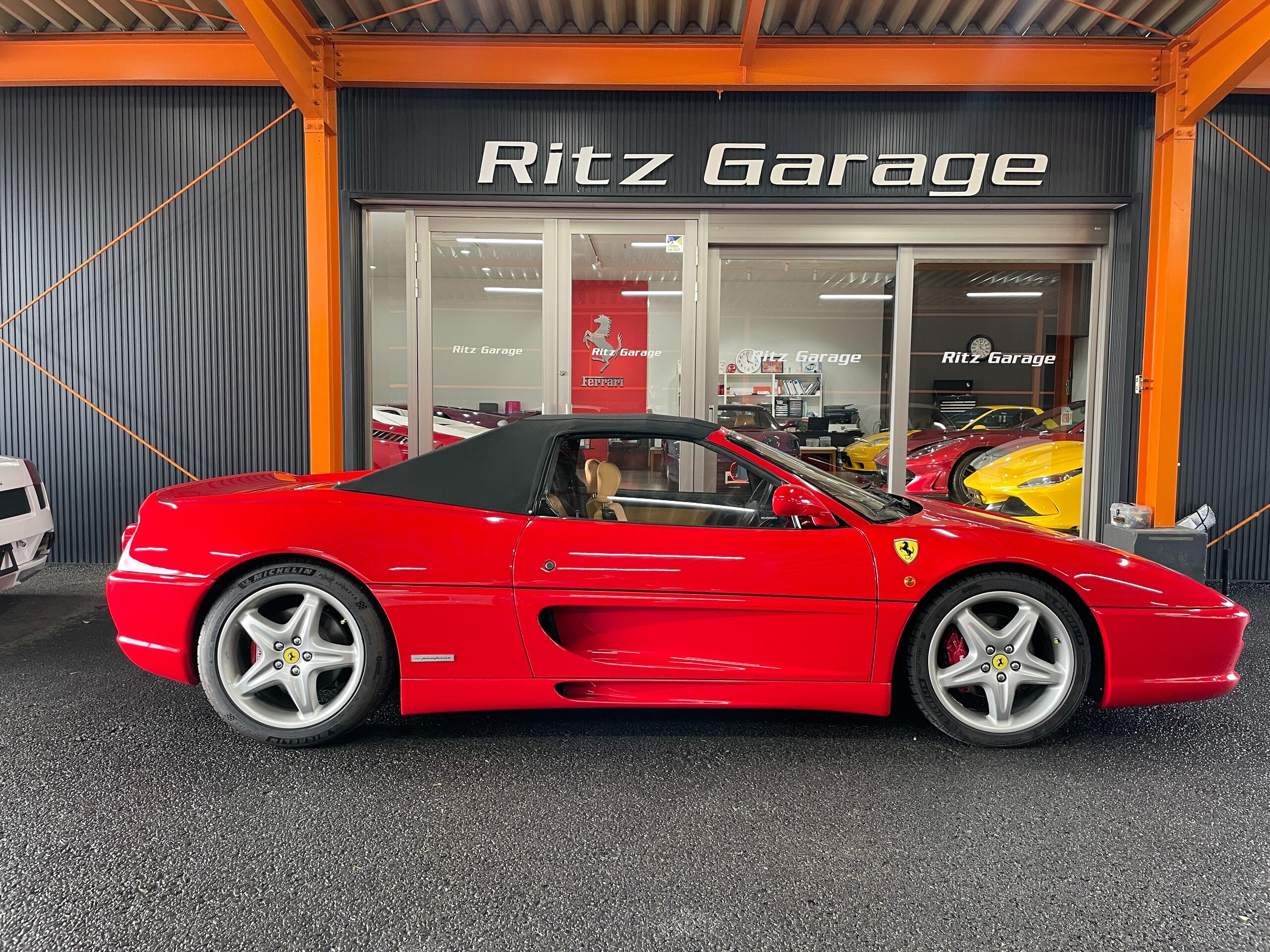 1998 Ferrari F355 Spider F1 — Photo 7 / 23