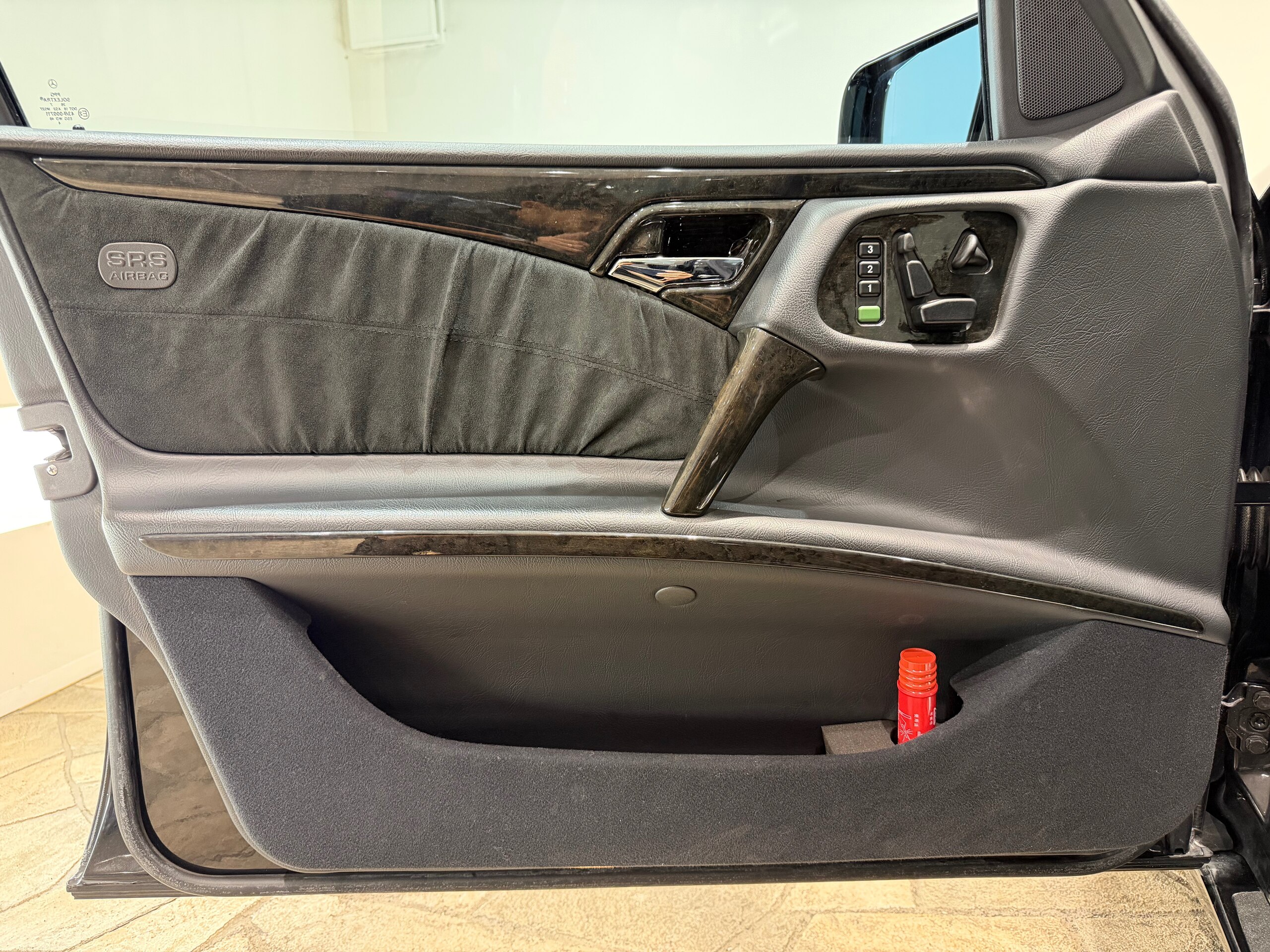 1998 Mercedes Benz E60 AMG — Photo 6 / 74