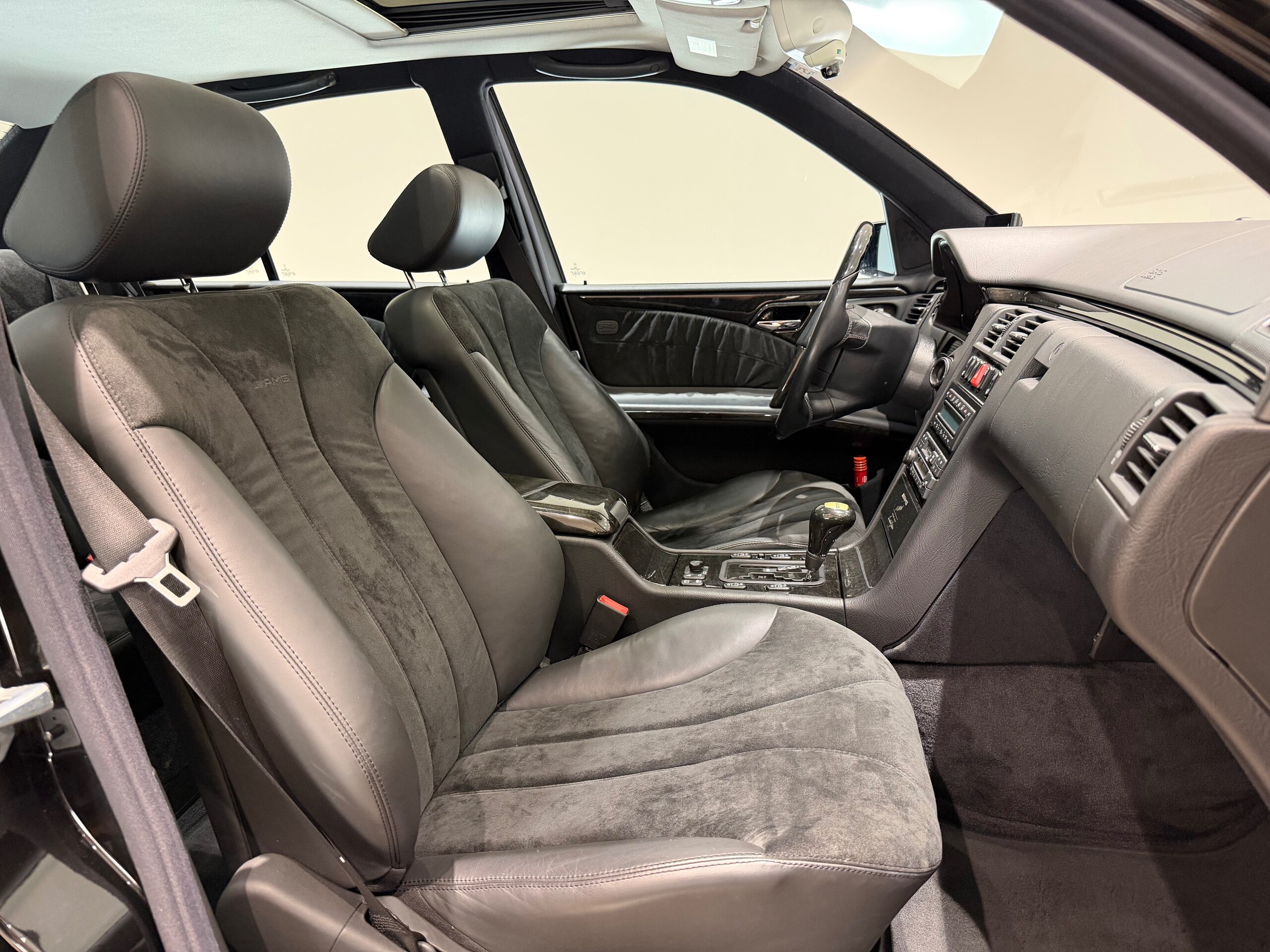 1998 Mercedes Benz E60 AMG — Photo 11 / 74