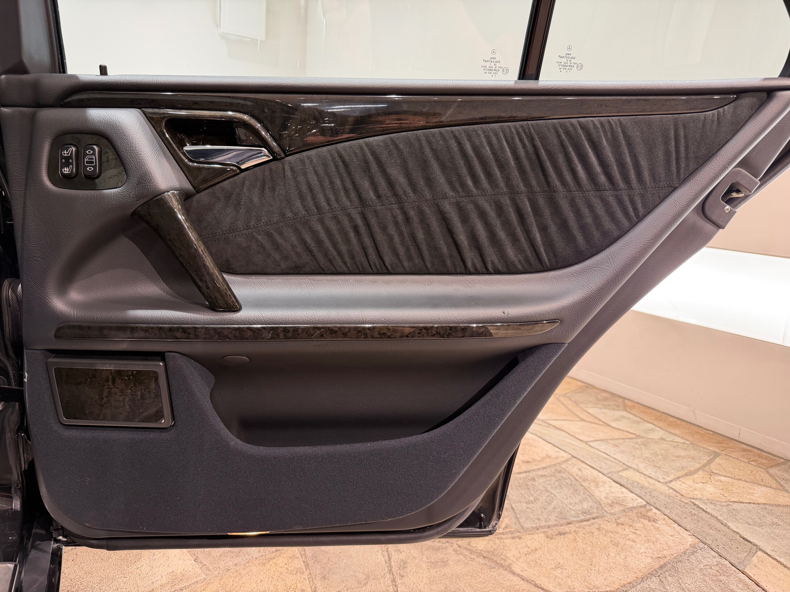 1998 Mercedes Benz E60 AMG — Photo 16 / 74