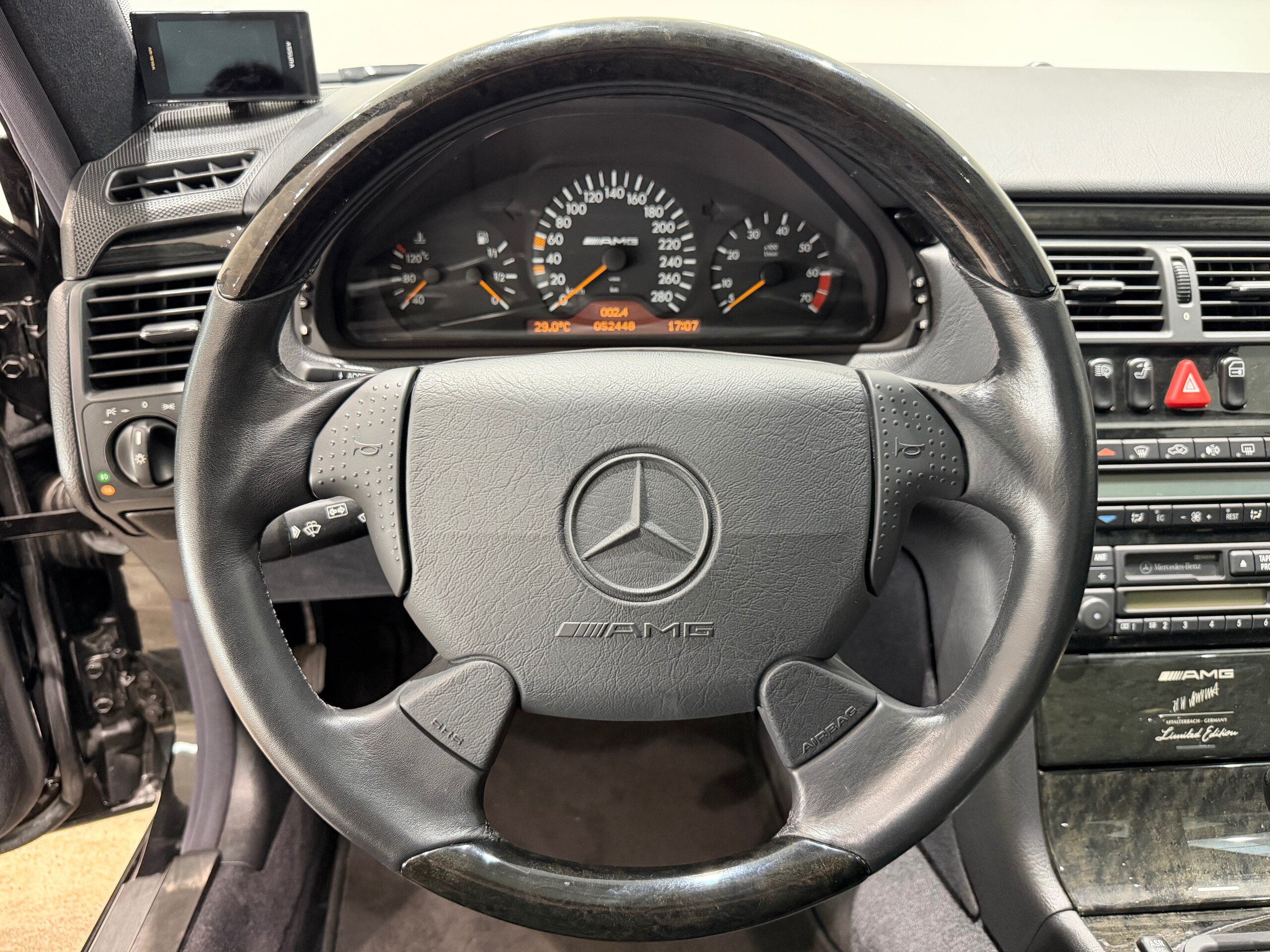 1998 Mercedes Benz E60 AMG — Photo 21 / 74
