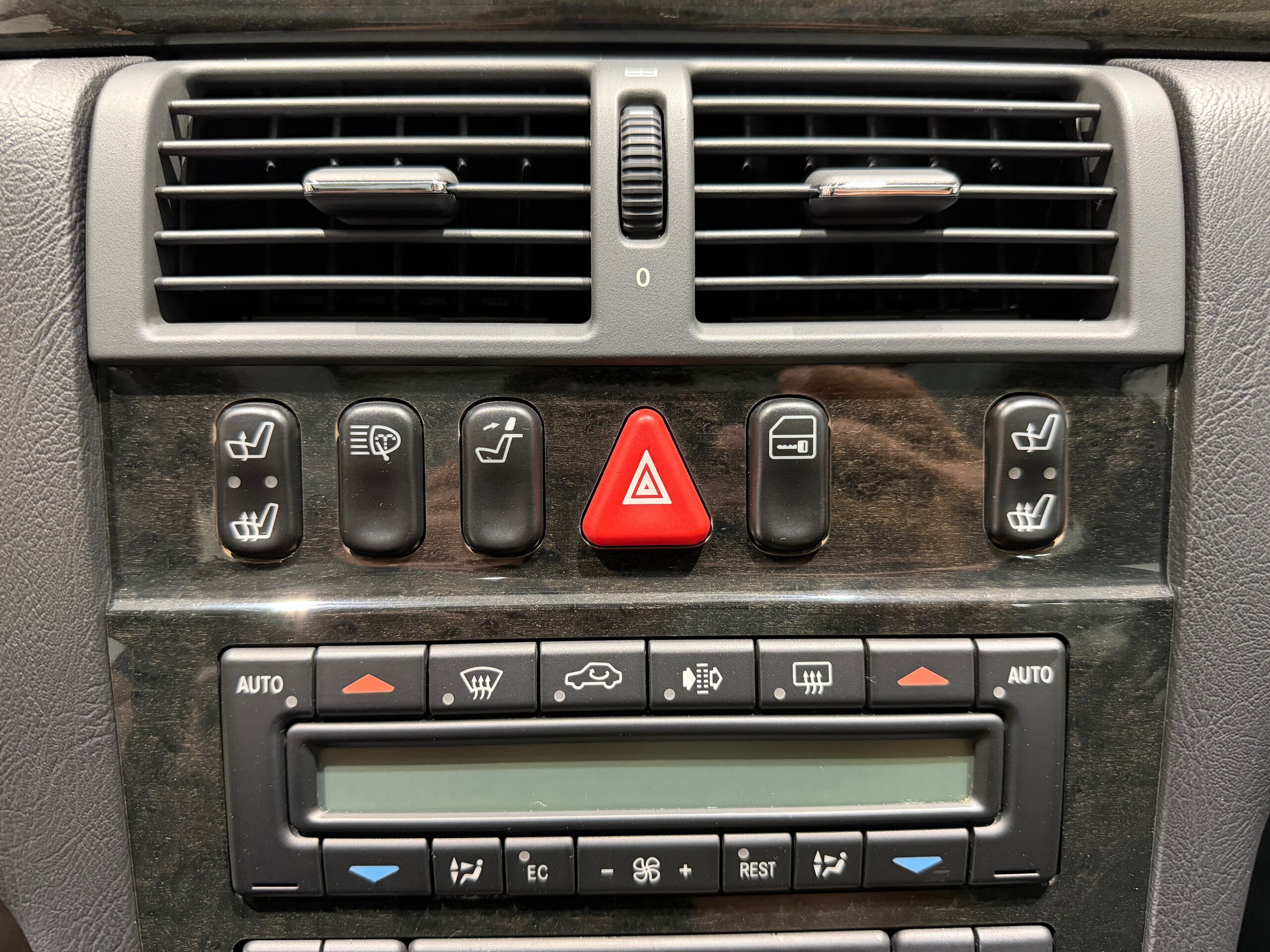 1998 Mercedes Benz E60 AMG — Photo 24 / 74