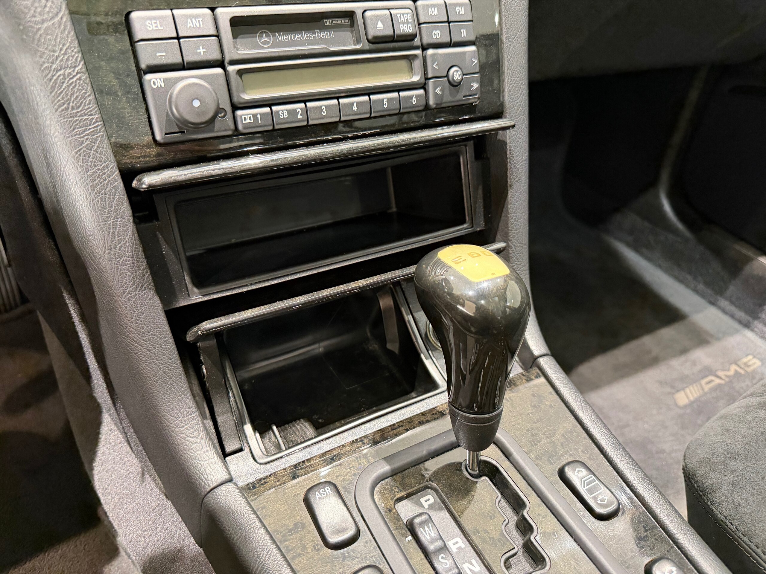 1998 Mercedes Benz E60 AMG — Photo 26 / 74
