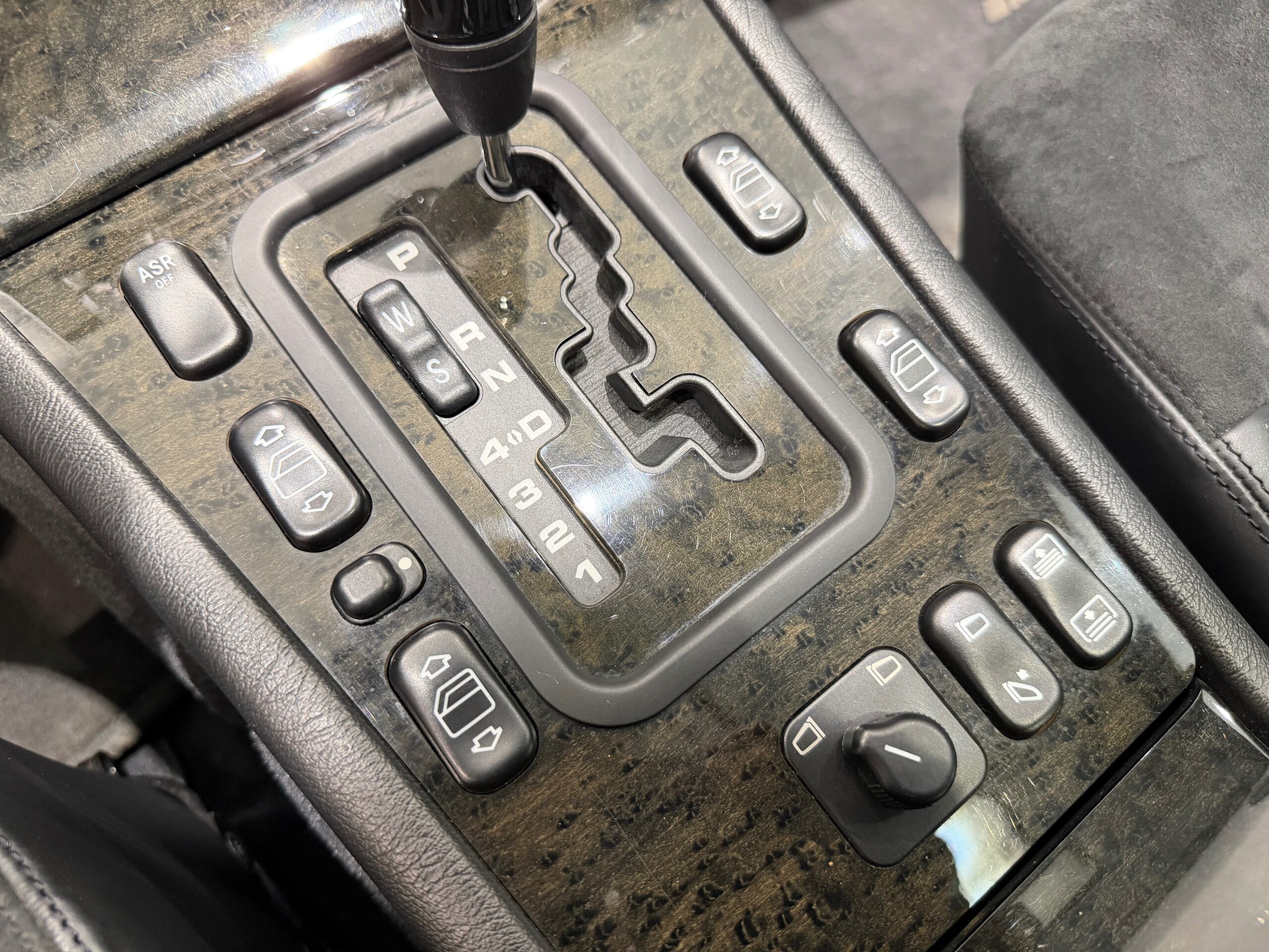 1998 Mercedes Benz E60 AMG — Photo 28 / 74