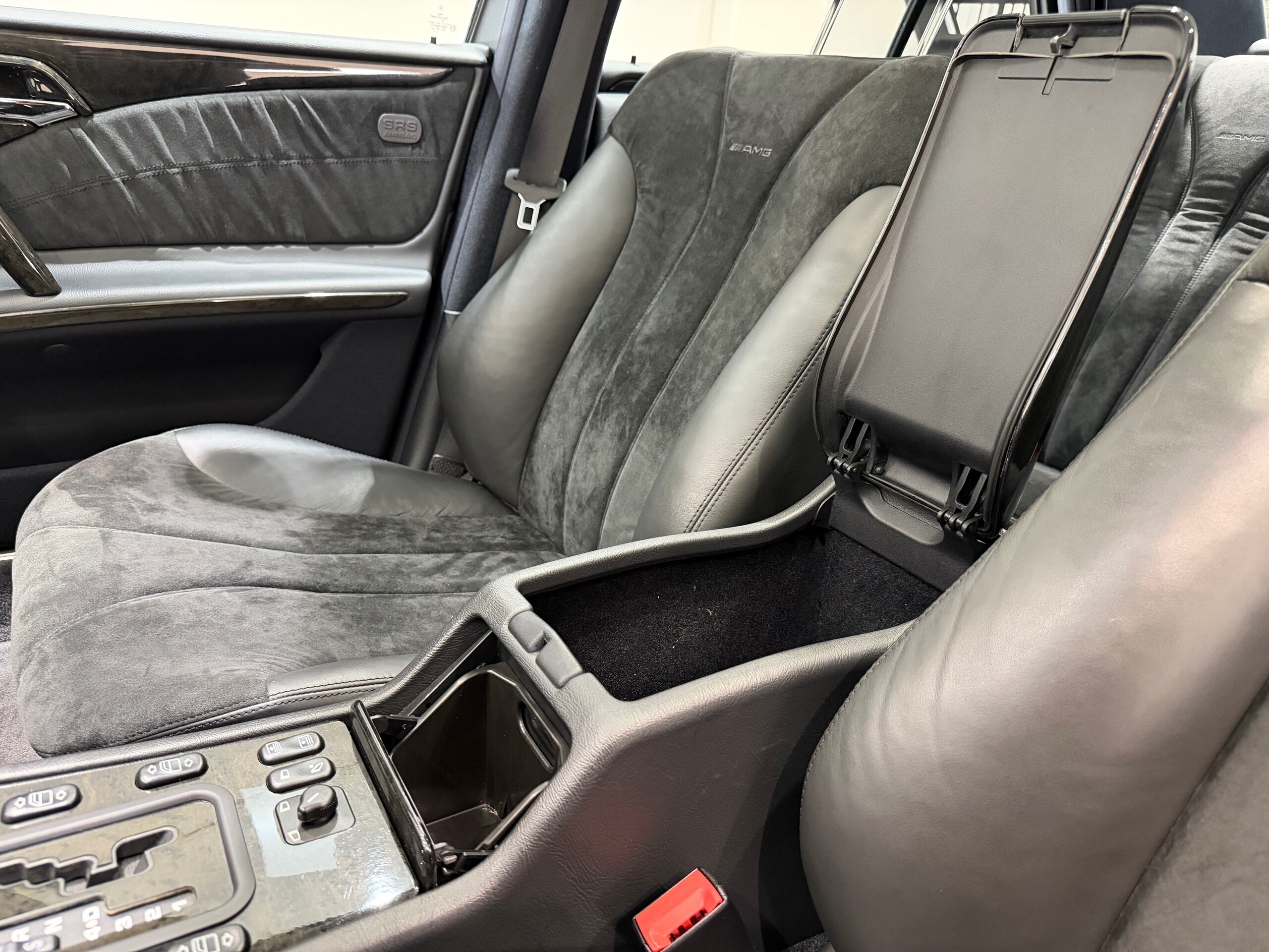 1998 Mercedes Benz E60 AMG — Photo 30 / 74