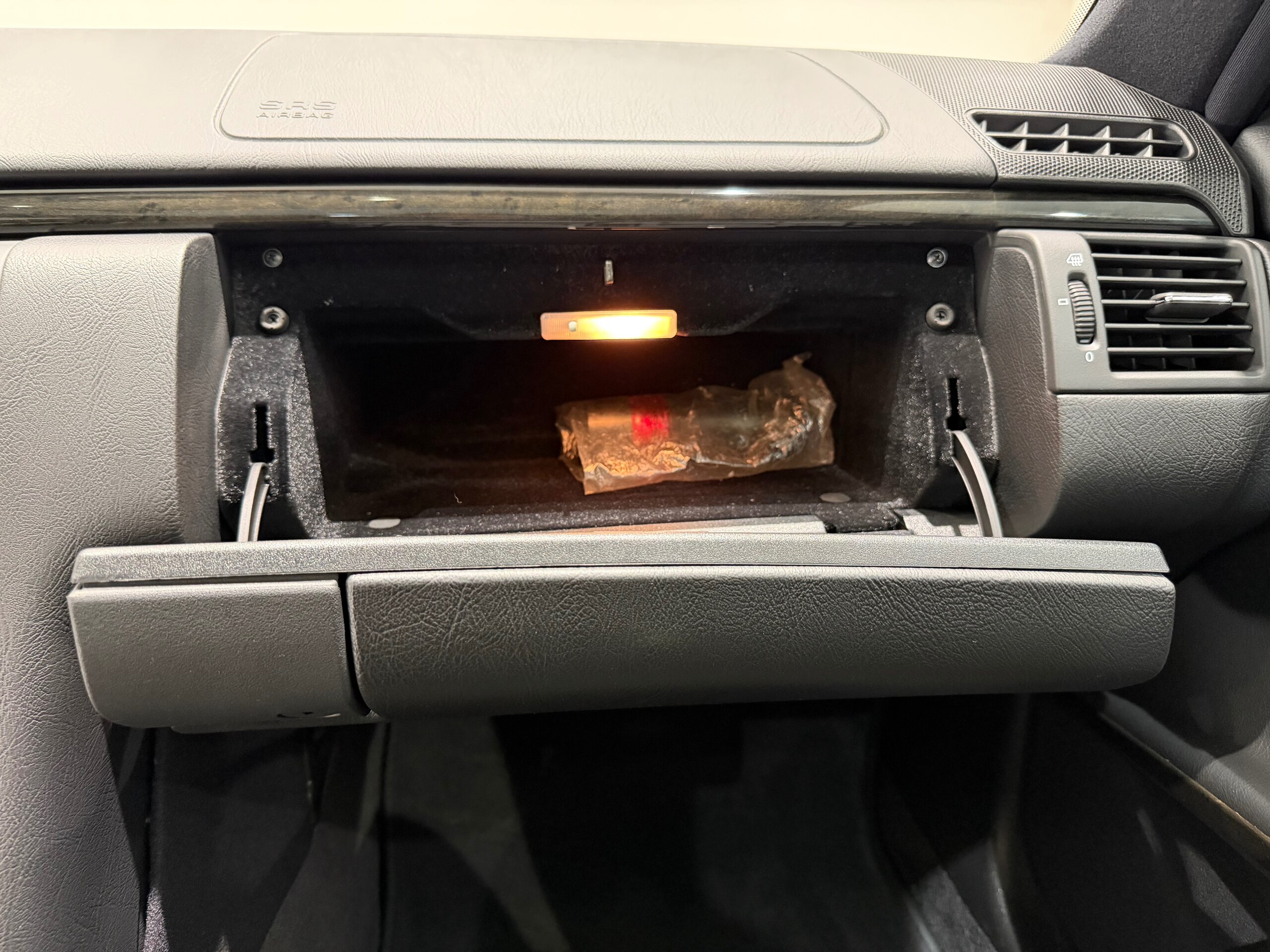 1998 Mercedes Benz E60 AMG — Photo 31 / 74