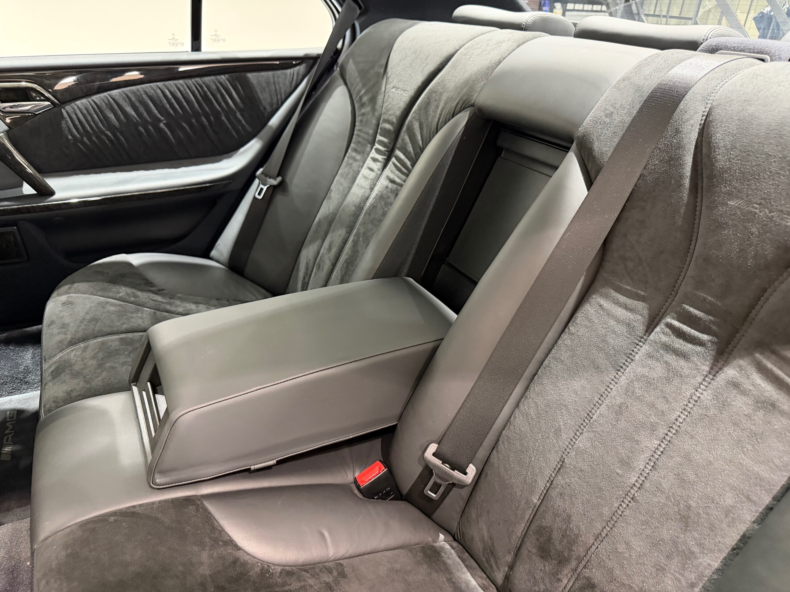 1998 Mercedes Benz E60 AMG — Photo 33 / 74