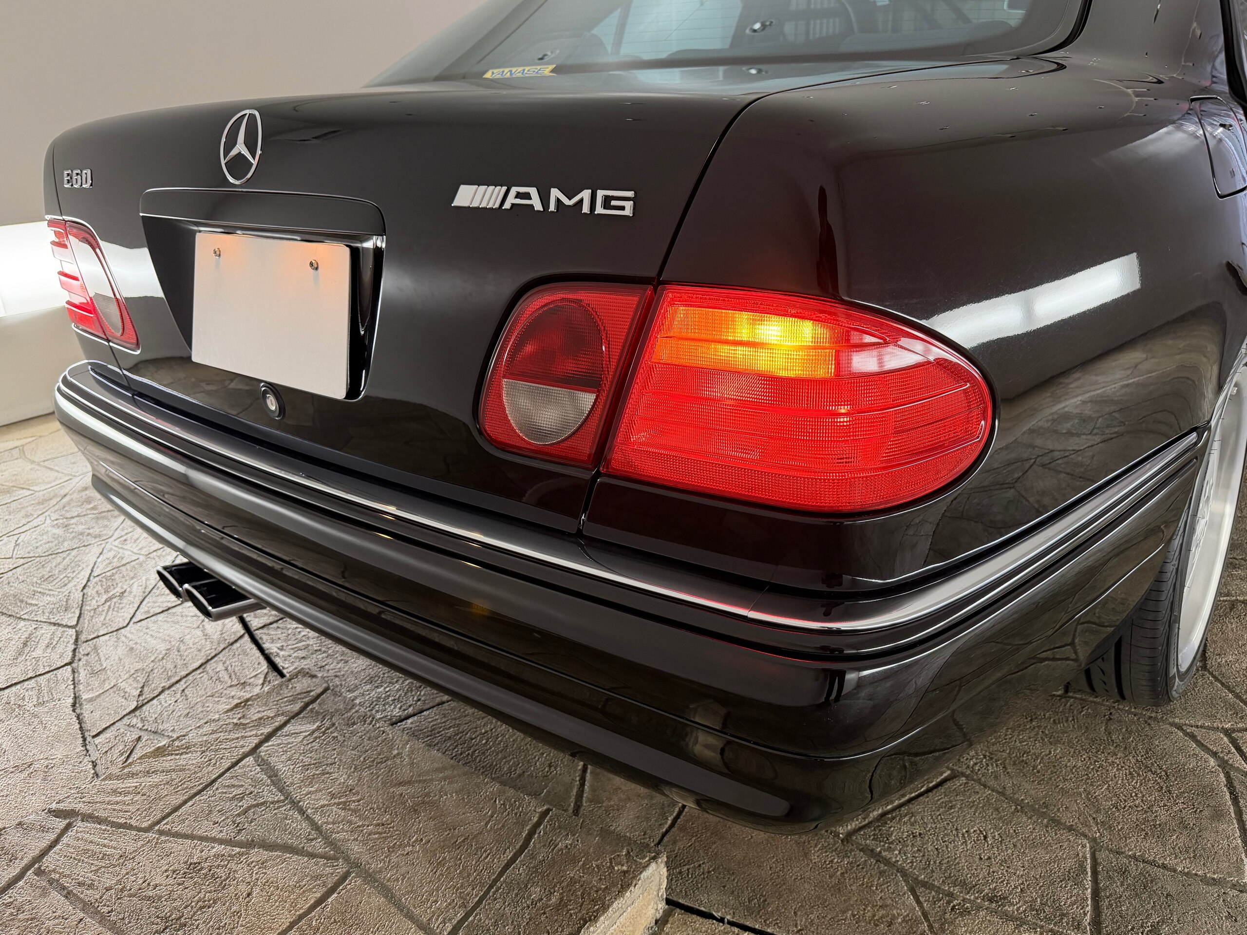 1998 Mercedes Benz E60 AMG — Photo 46 / 74