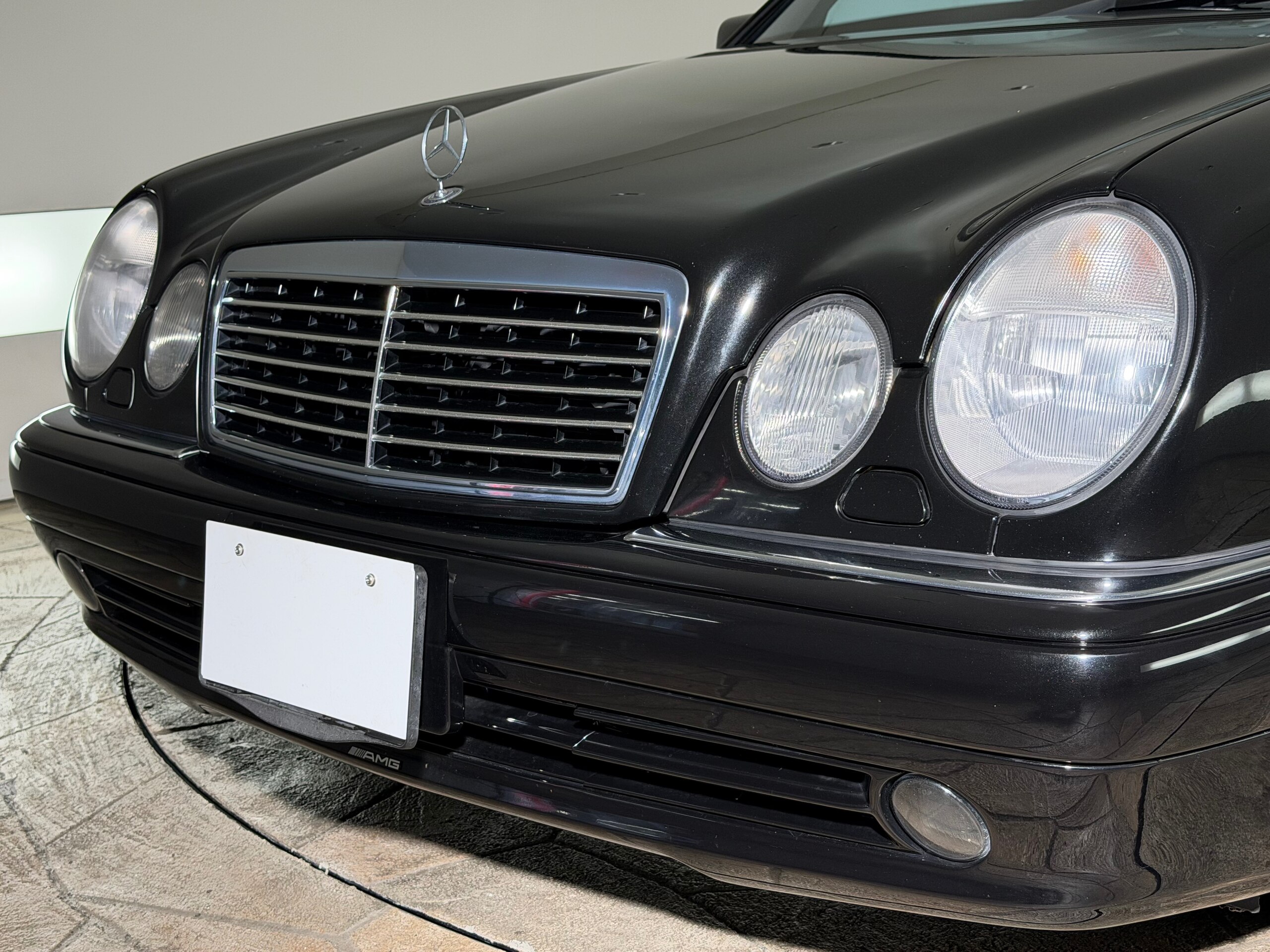 1998 Mercedes Benz E60 AMG — Photo 48 / 74