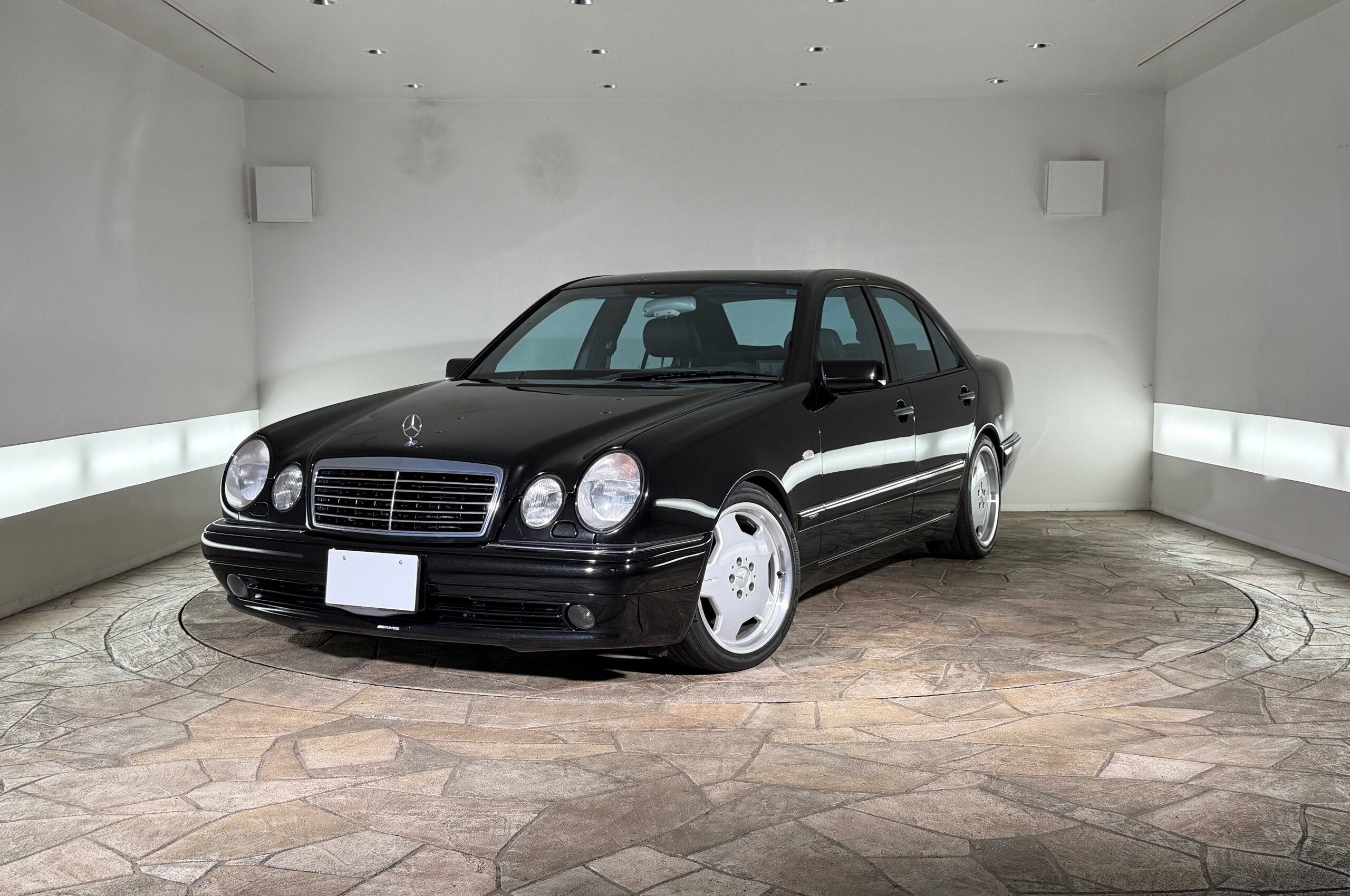 1998 Mercedes Benz E60 AMG — Photo 56 / 74