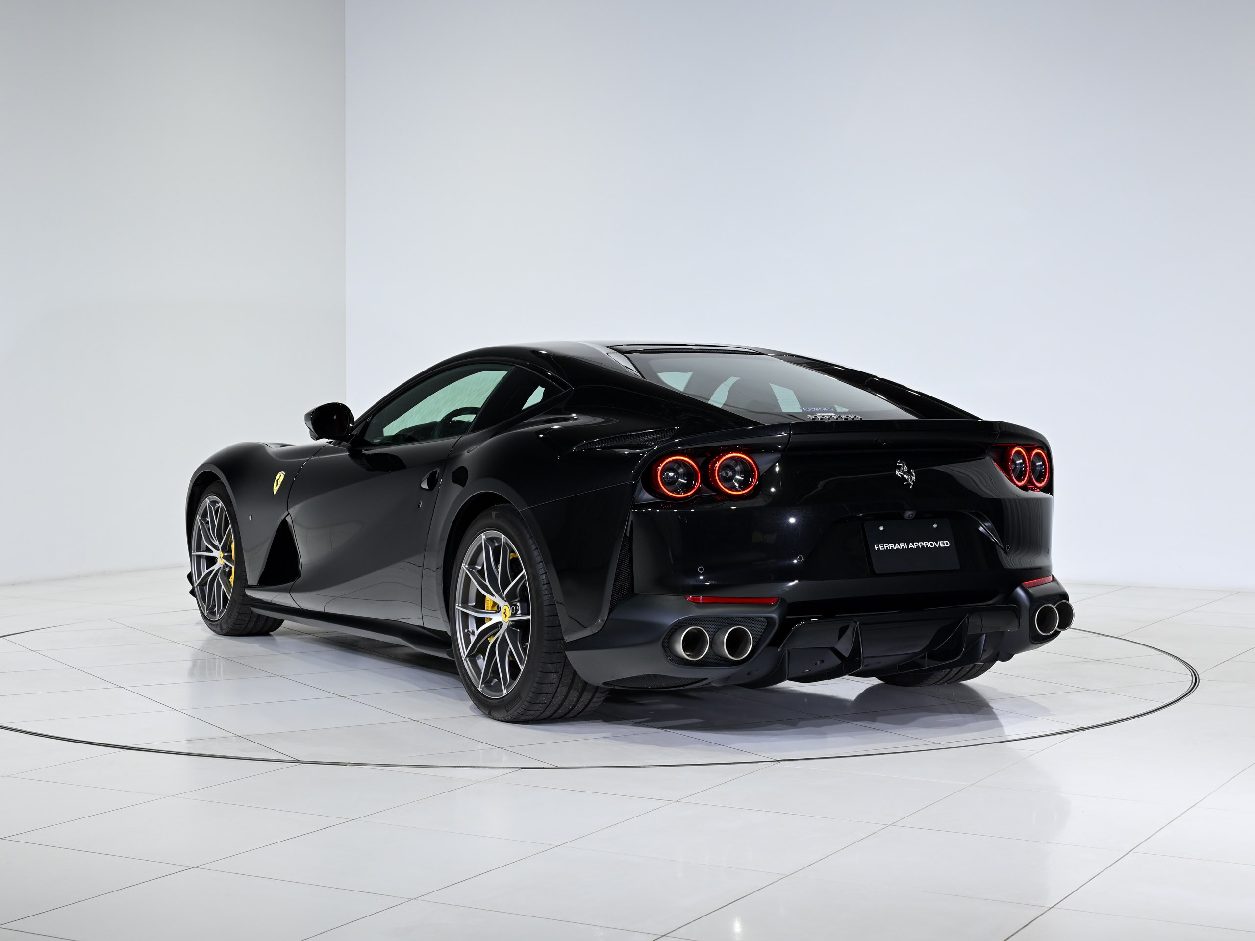 2020 Ferrari 812 Superfast — Photo 6 / 20