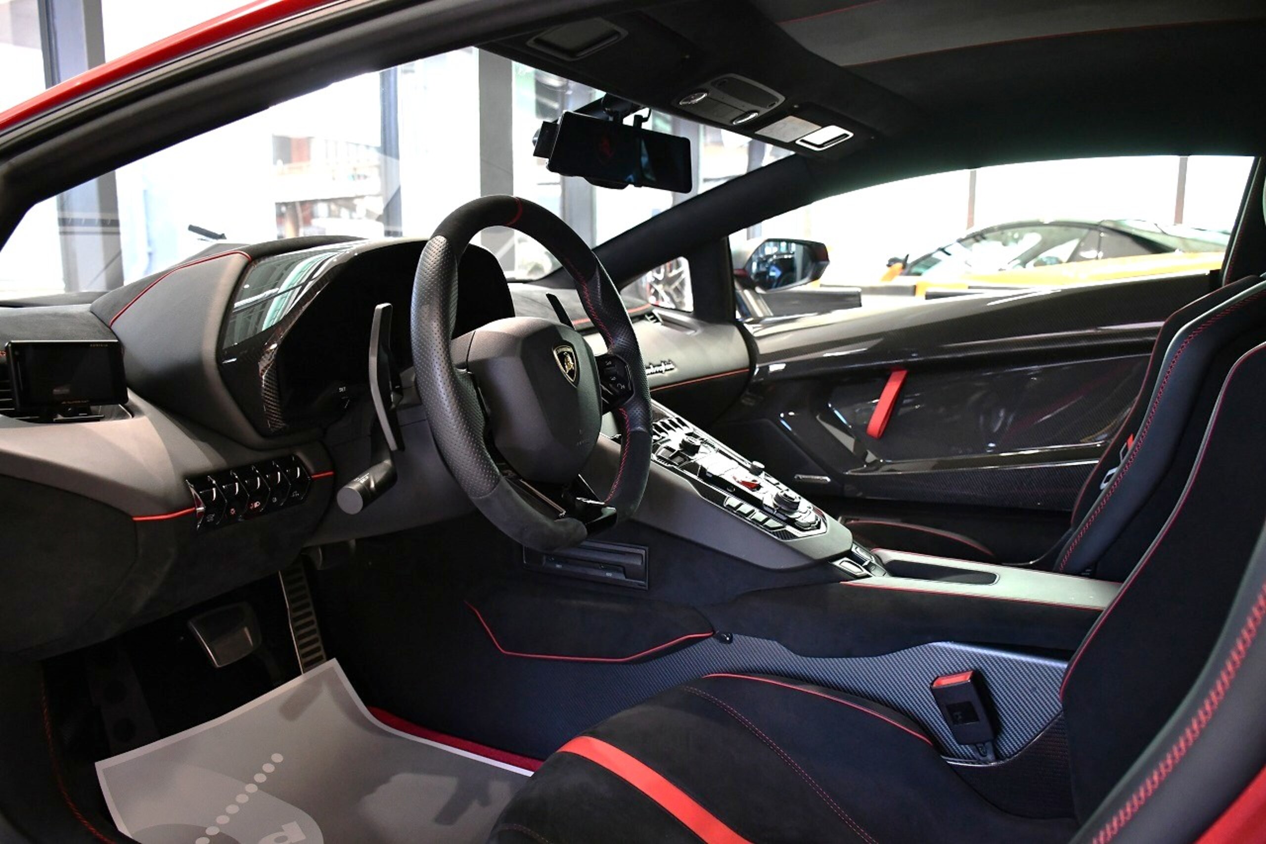 2019 Lamborghini Aventador SVJ — Photo 19 / 46