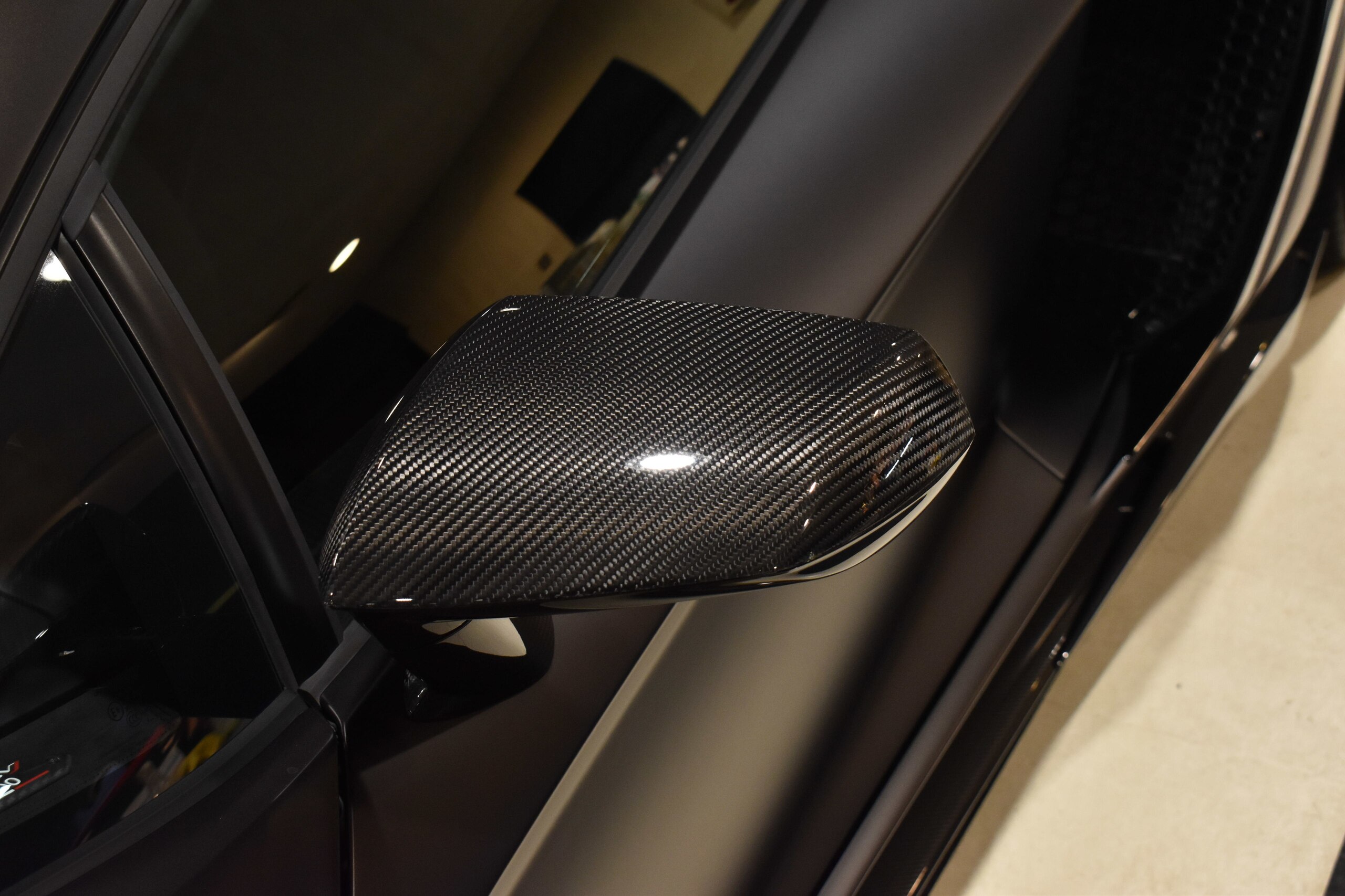 2019 Lamborghini Aventador SVJ — Photo 12 / 32