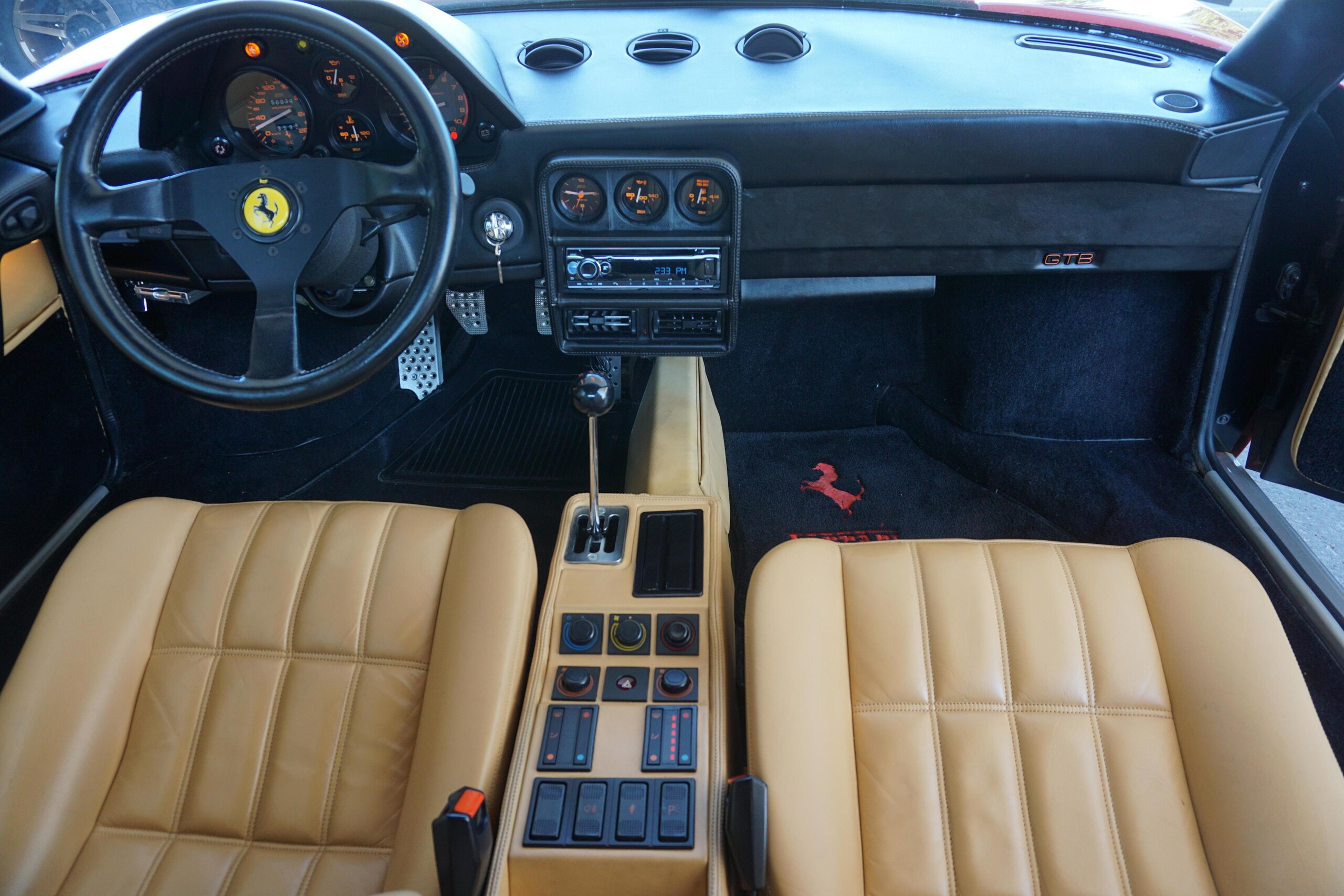 1988 Ferrari 328 GTB — Photo 8 / 18