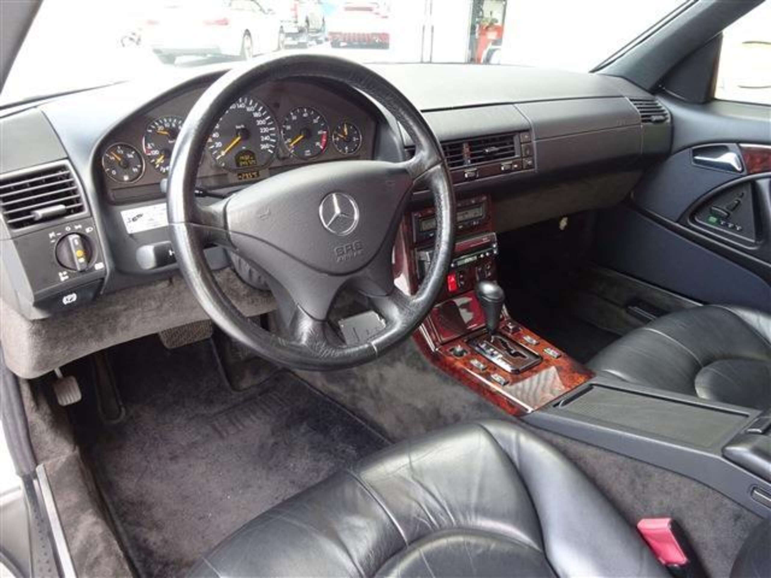 1999 Mercedes Benz SL320 — Photo 8 / 13