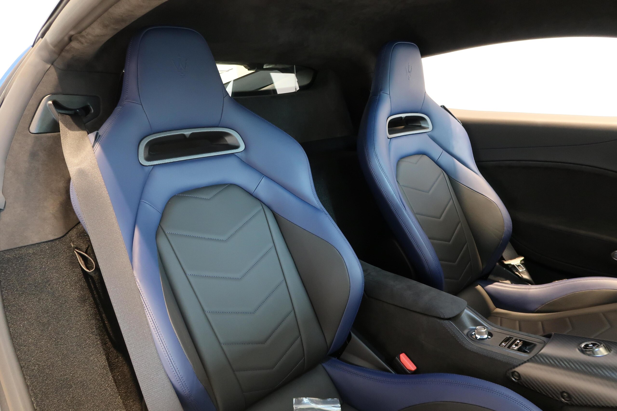 2022 Maserati MC20 — Photo 15 / 24