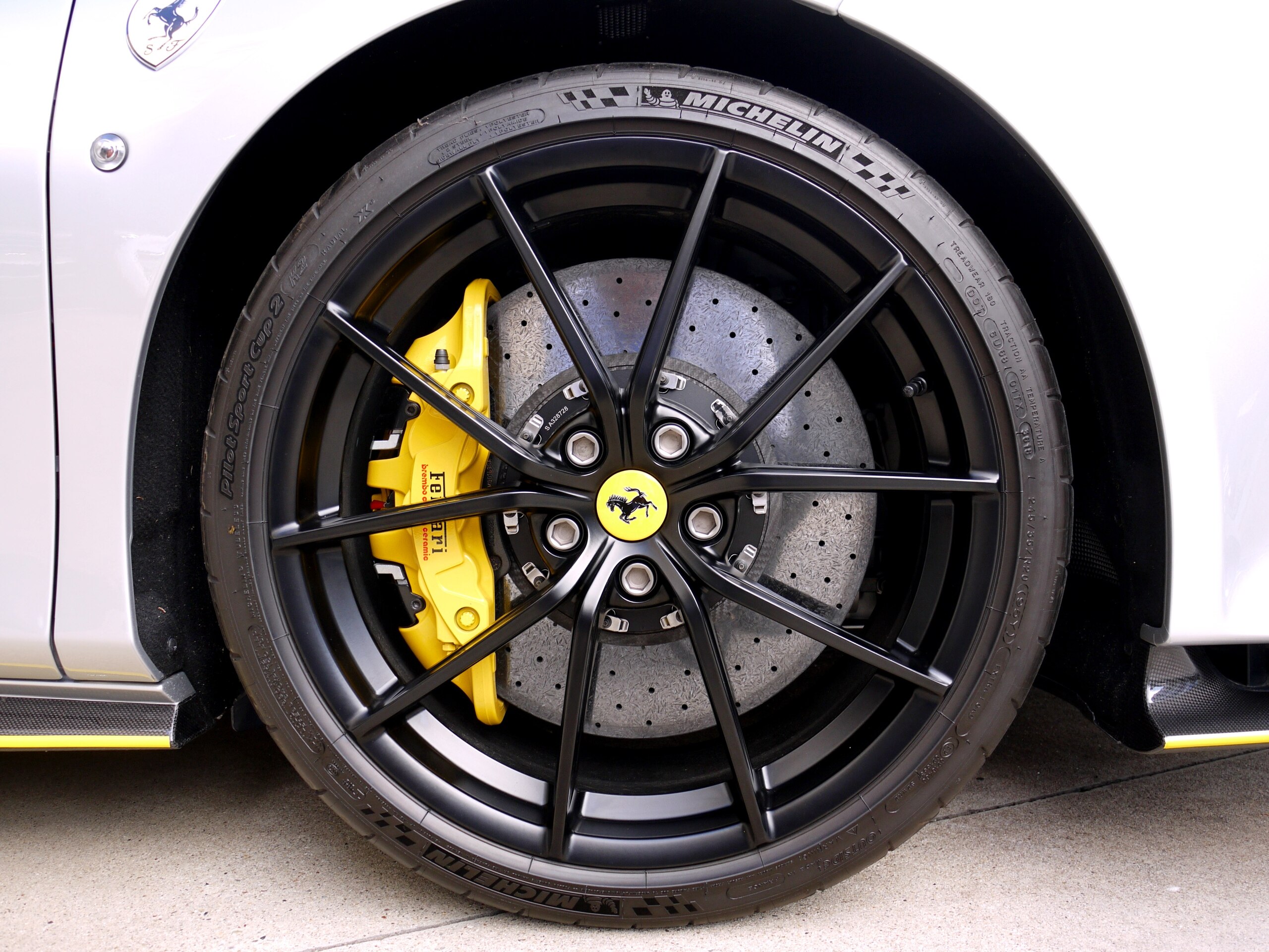 2019 Ferrari 488 Pista — Photo 12 / 13