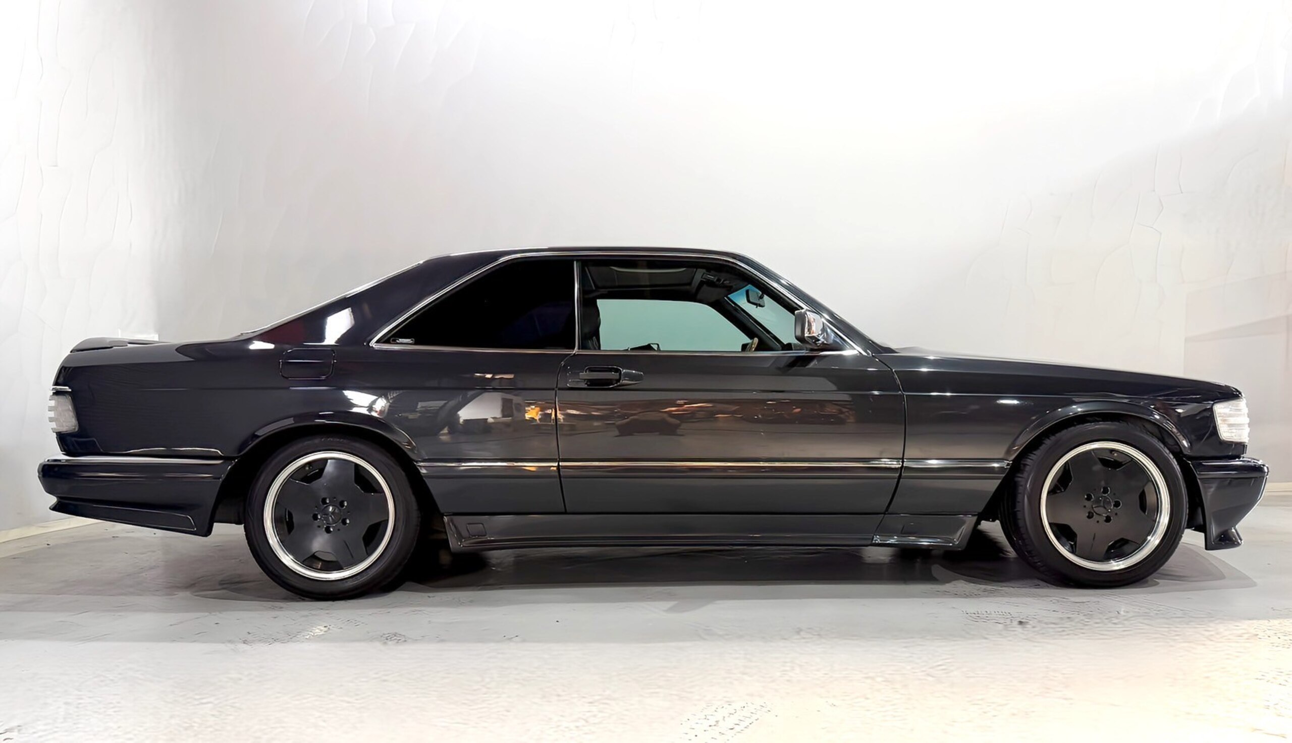1991 Mercedes Benz 560SEC — Photo 7 / 21