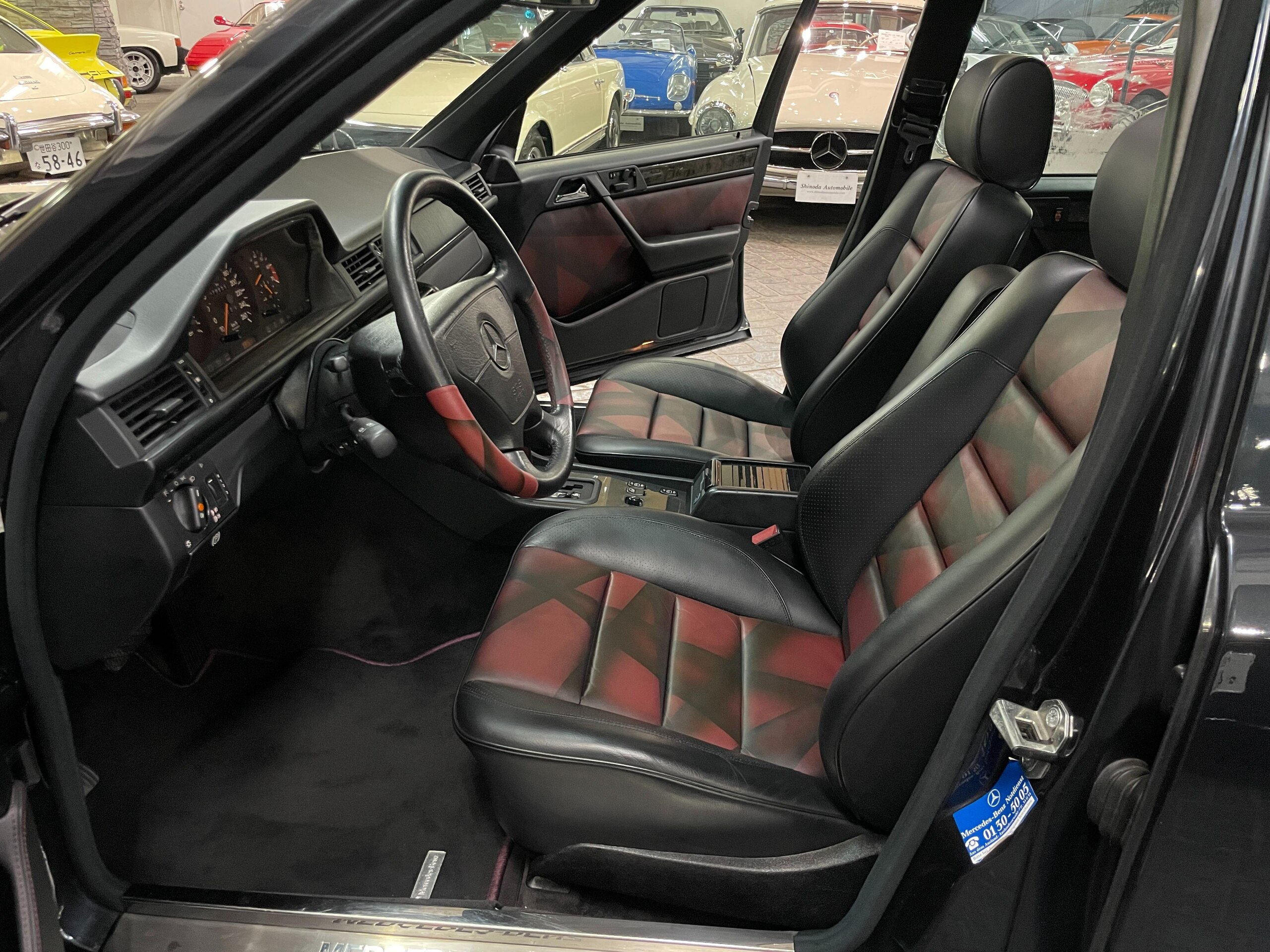1994 Mercedes Benz E500 Limited — Photo 11 / 17