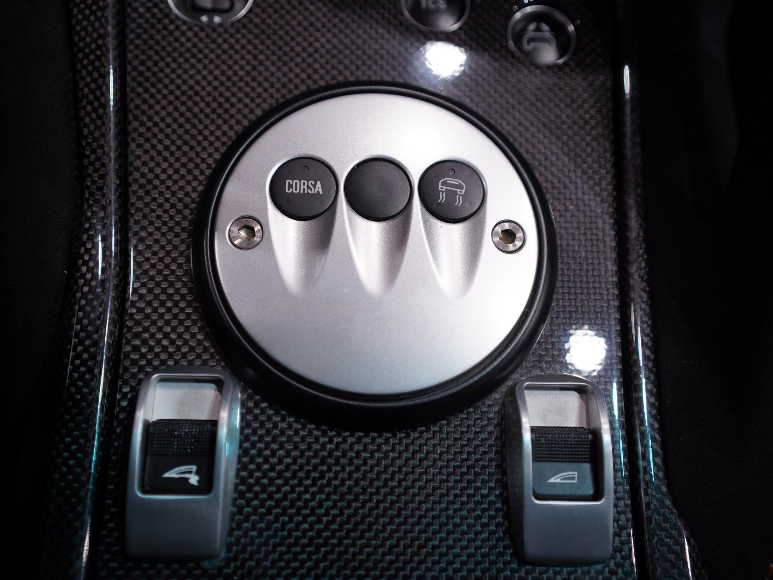 2009 Lamborghini Murcielago LP670-4 SV — Photo 15 / 23