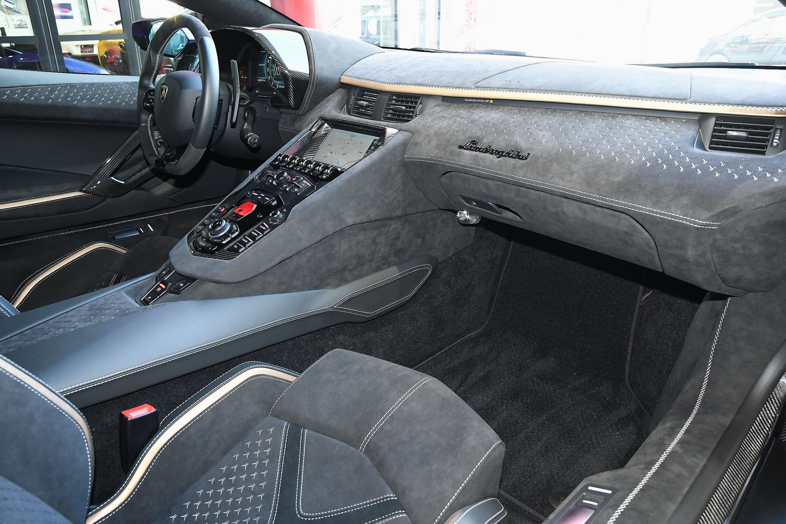 2022 Lamborghini Aventador Roadster LP780-4 Ultimae — Photo 6 / 55