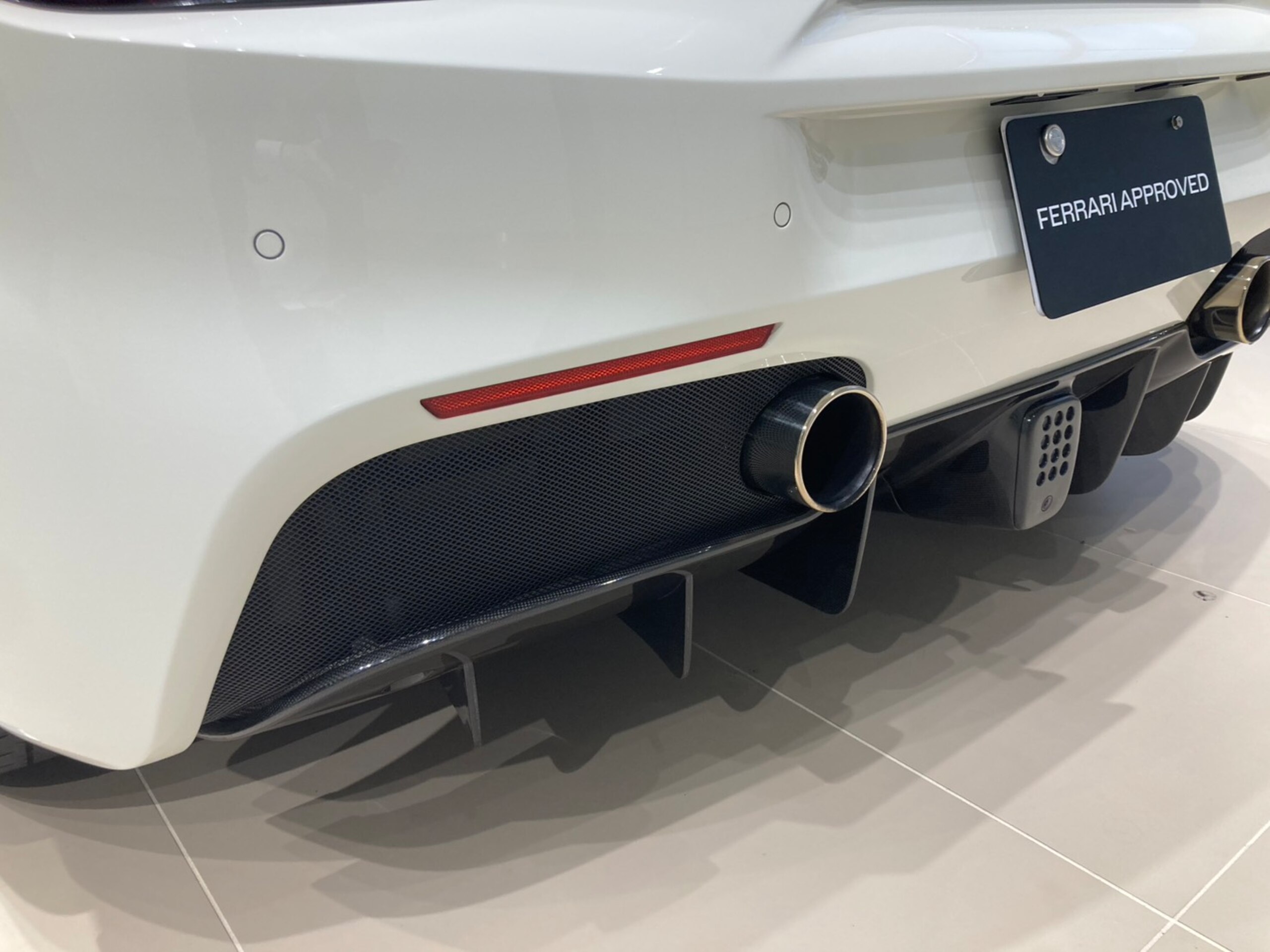 2016 Ferrari 488 Spider — Photo 14 / 35