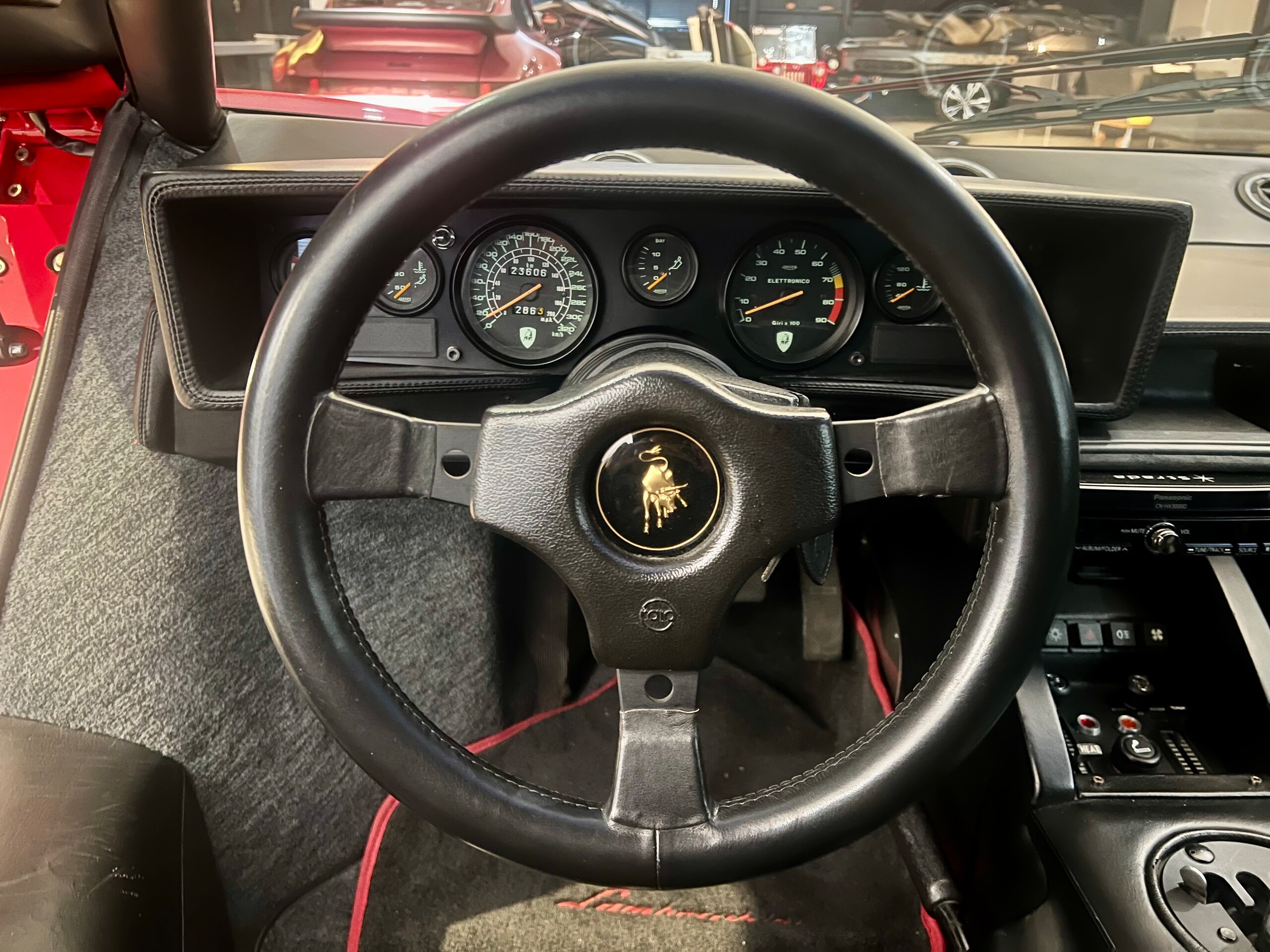 1985 Lamborghini Countach LP5000 Quattrovalvole — Photo 15 / 21