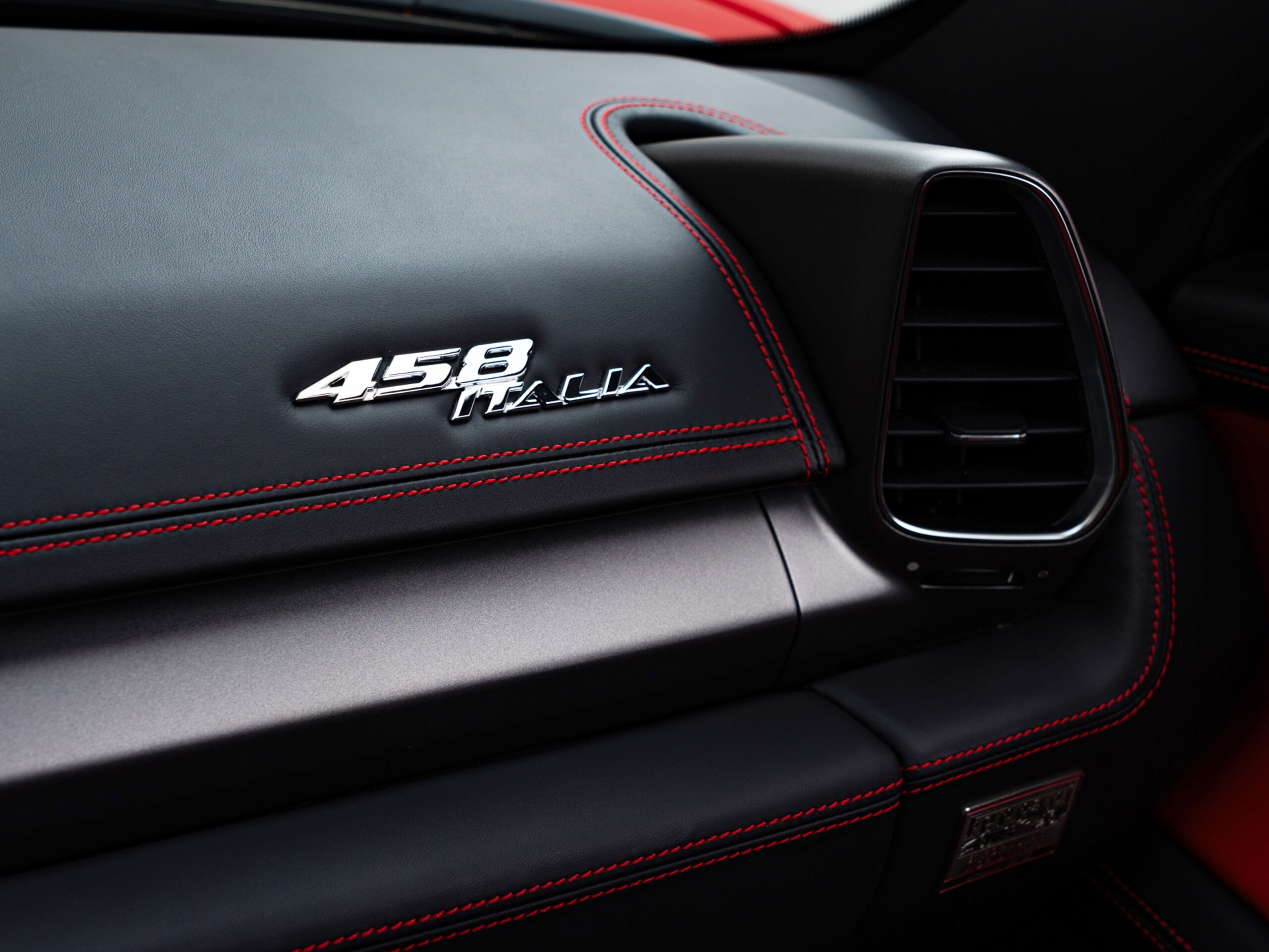 2011 Ferrari 458 Italia F1 DCT — Photo 14 / 21