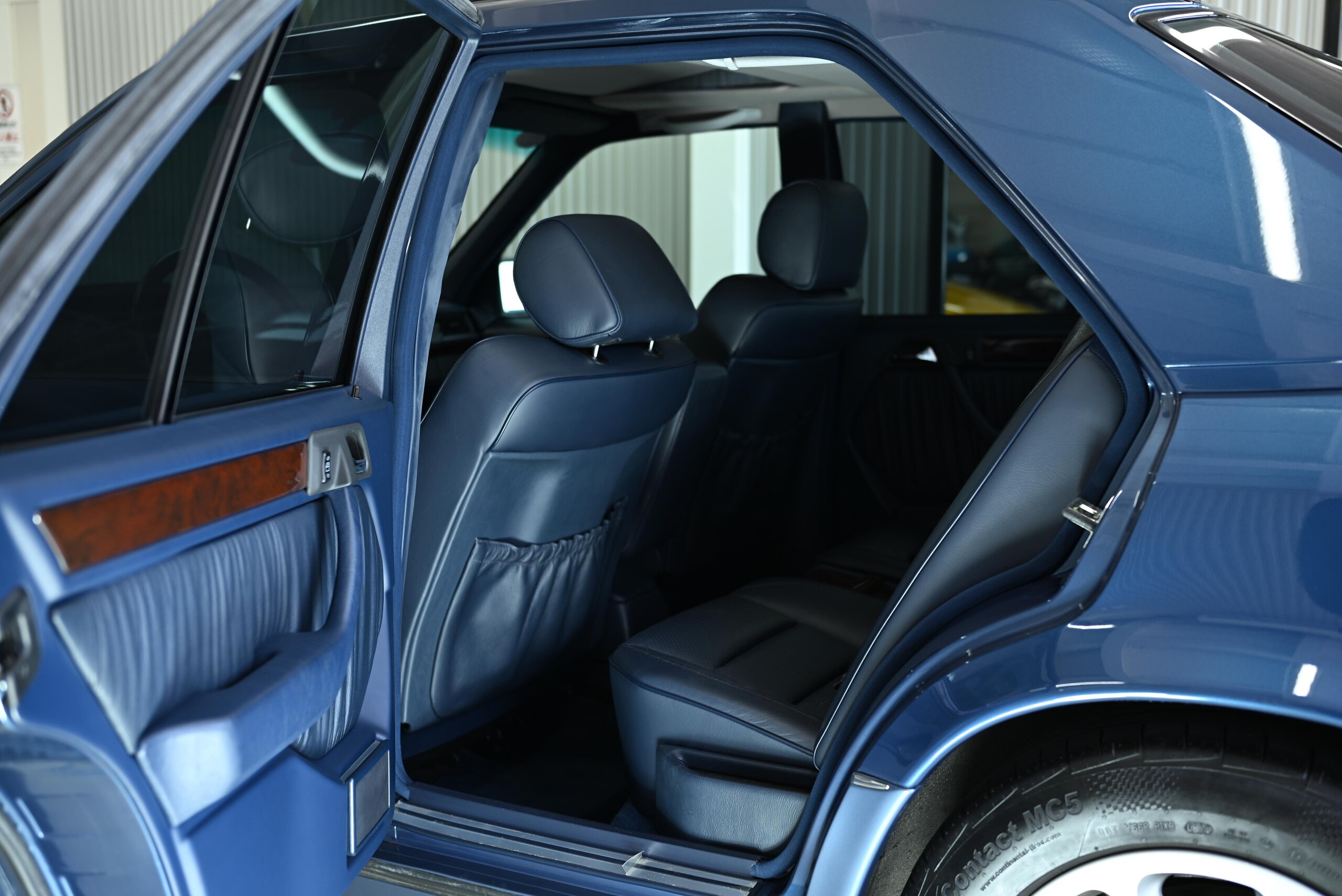 1994 Mercedes Benz E500 — Photo 36 / 74