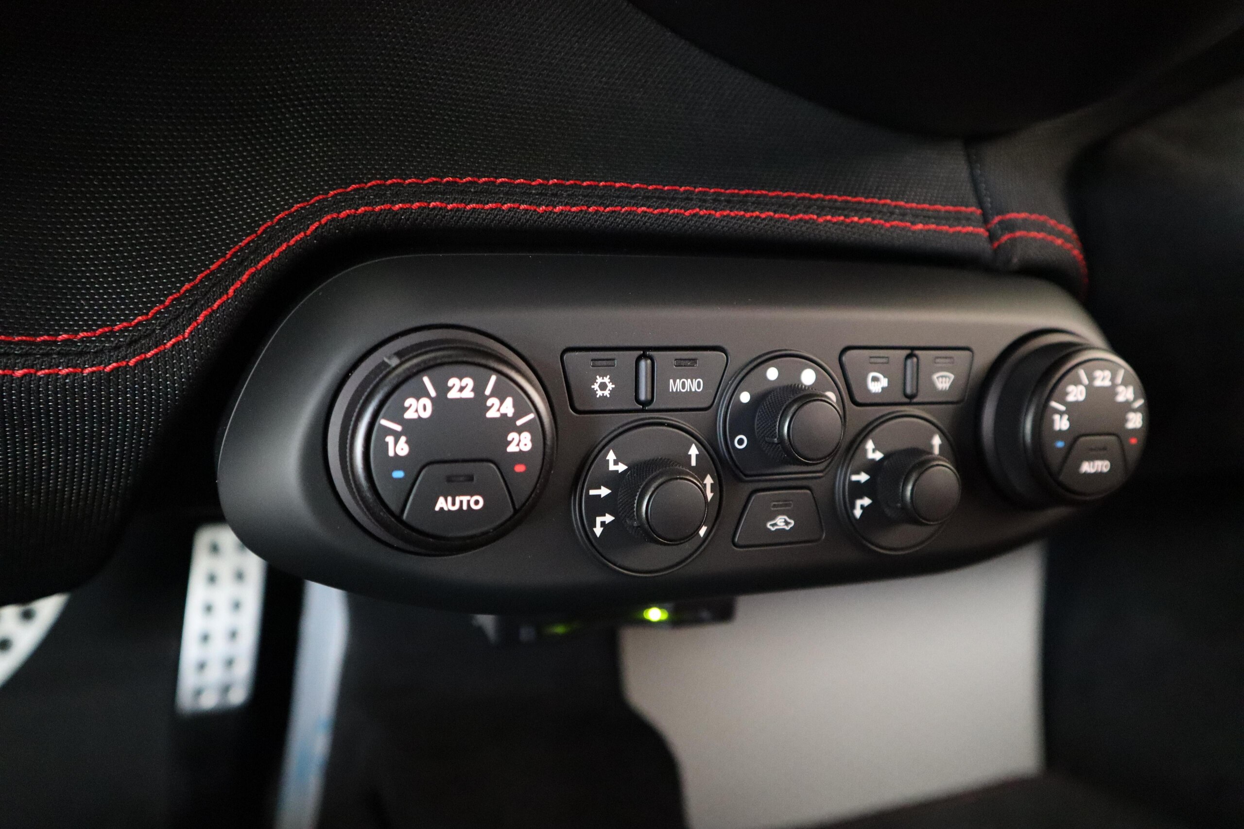 2014 Ferrari 458 Speciale — Photo 11 / 19