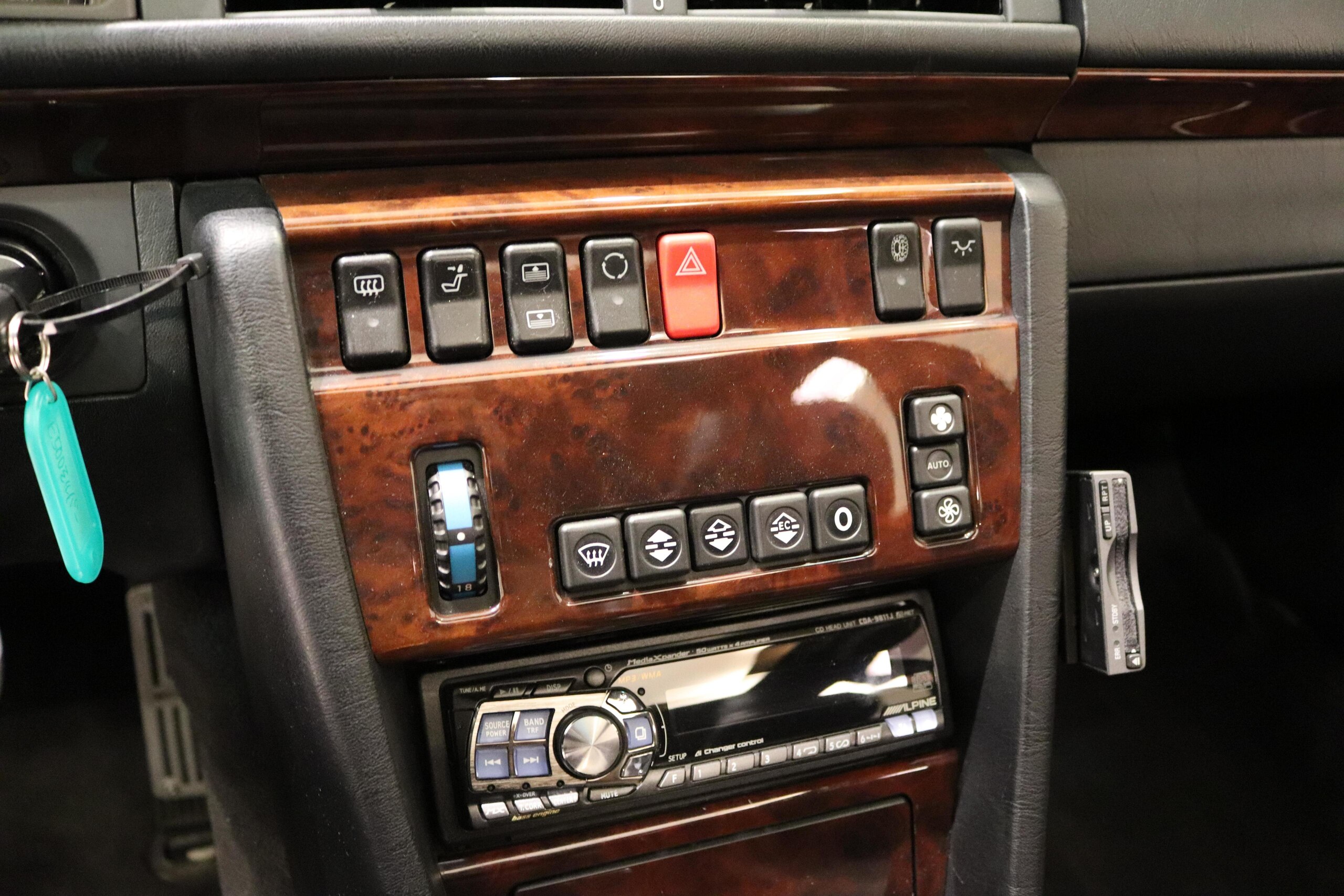 1994 Mercedes Benz E500 — Photo 11 / 19