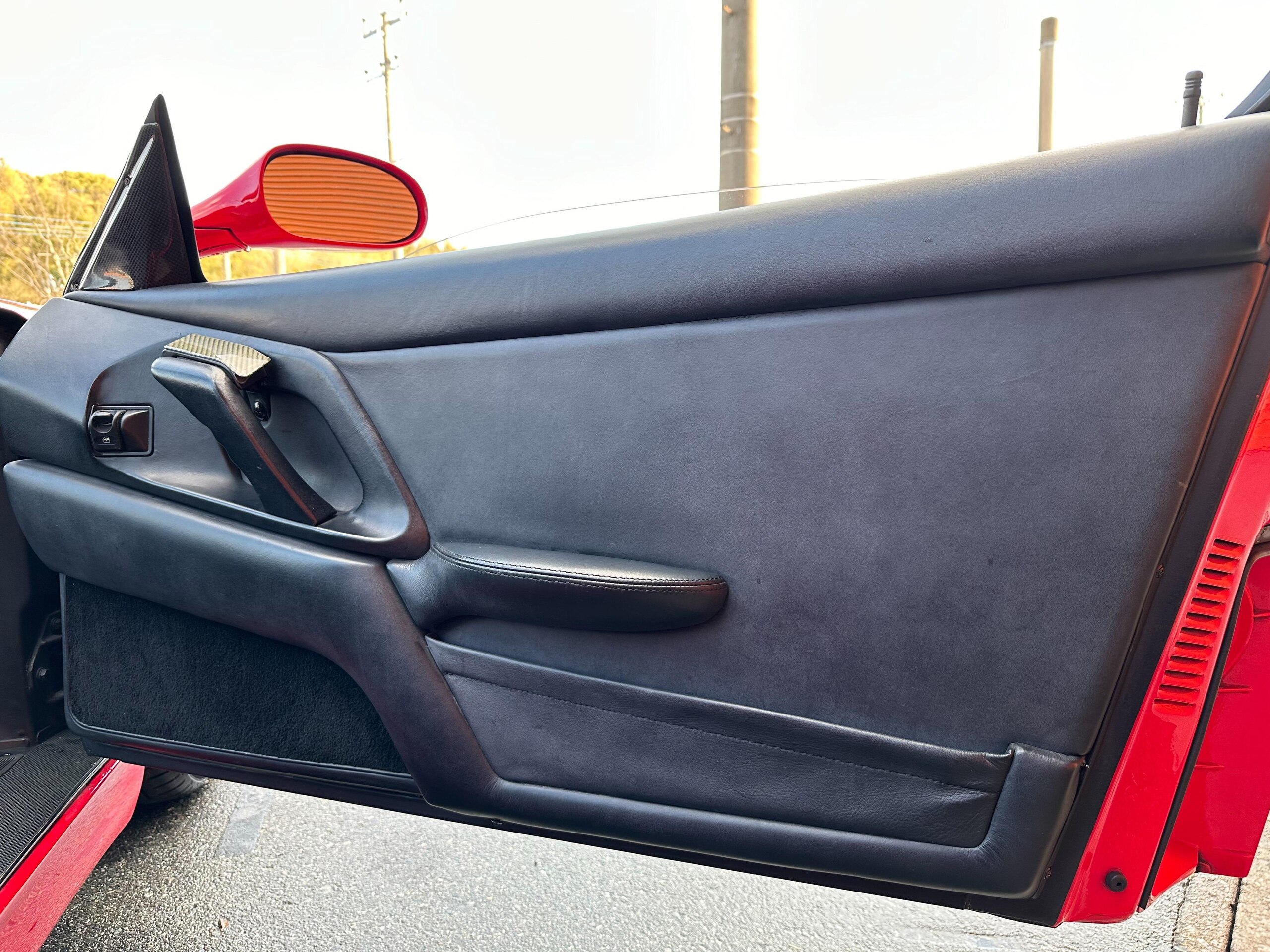 1995 Ferrari F355 GTS — Photo 35 / 44
