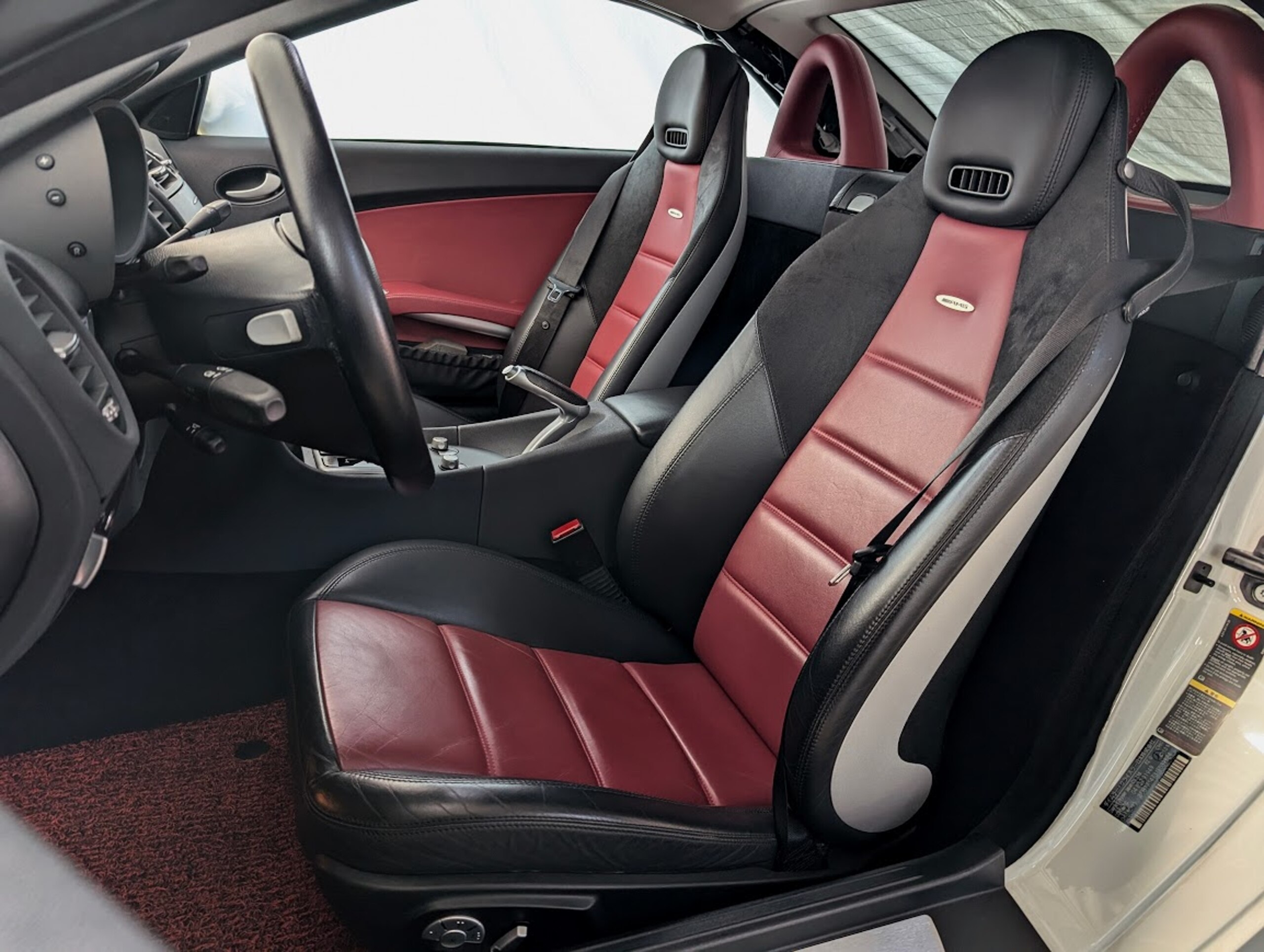 2004 Mercedes Benz SLK55 AMG — Photo 8 / 21