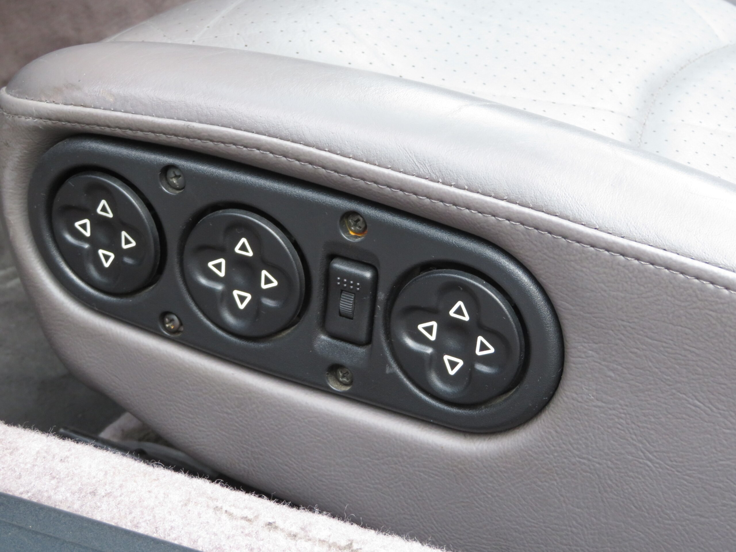 1995 Porsche 911 Cabriolet — Photo 11 / 21