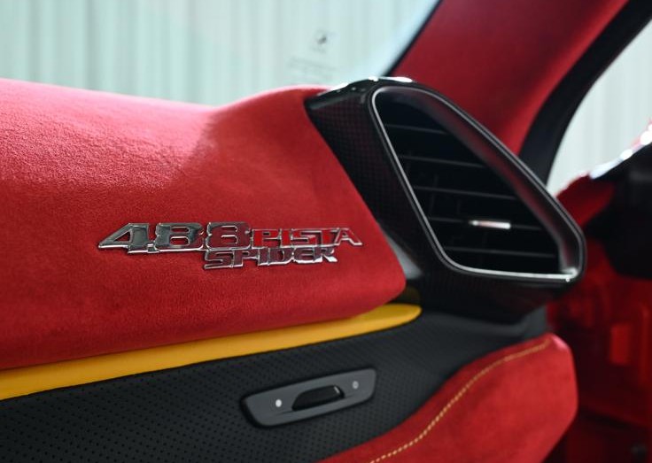 2019 Ferrari 488 Pista Spider — Photo 16 / 20