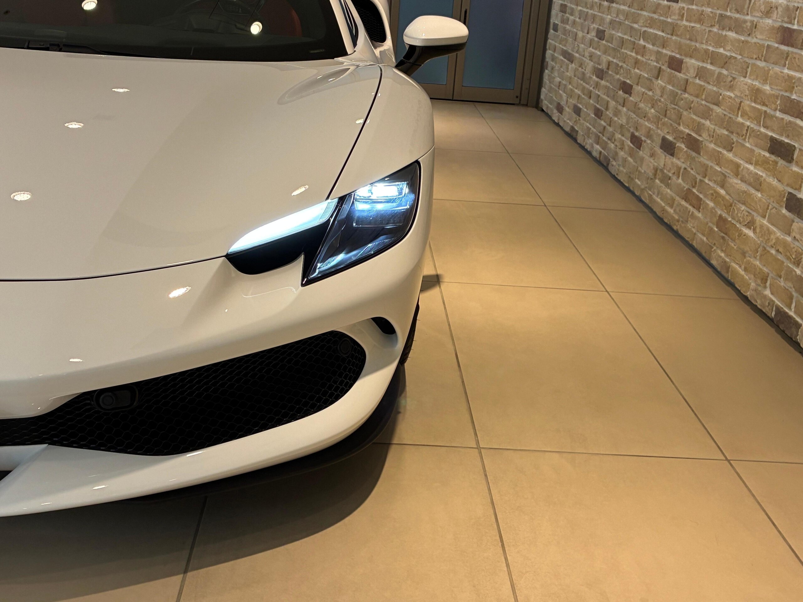 2025 Ferrari 296GTS — Photo 14 / 76
