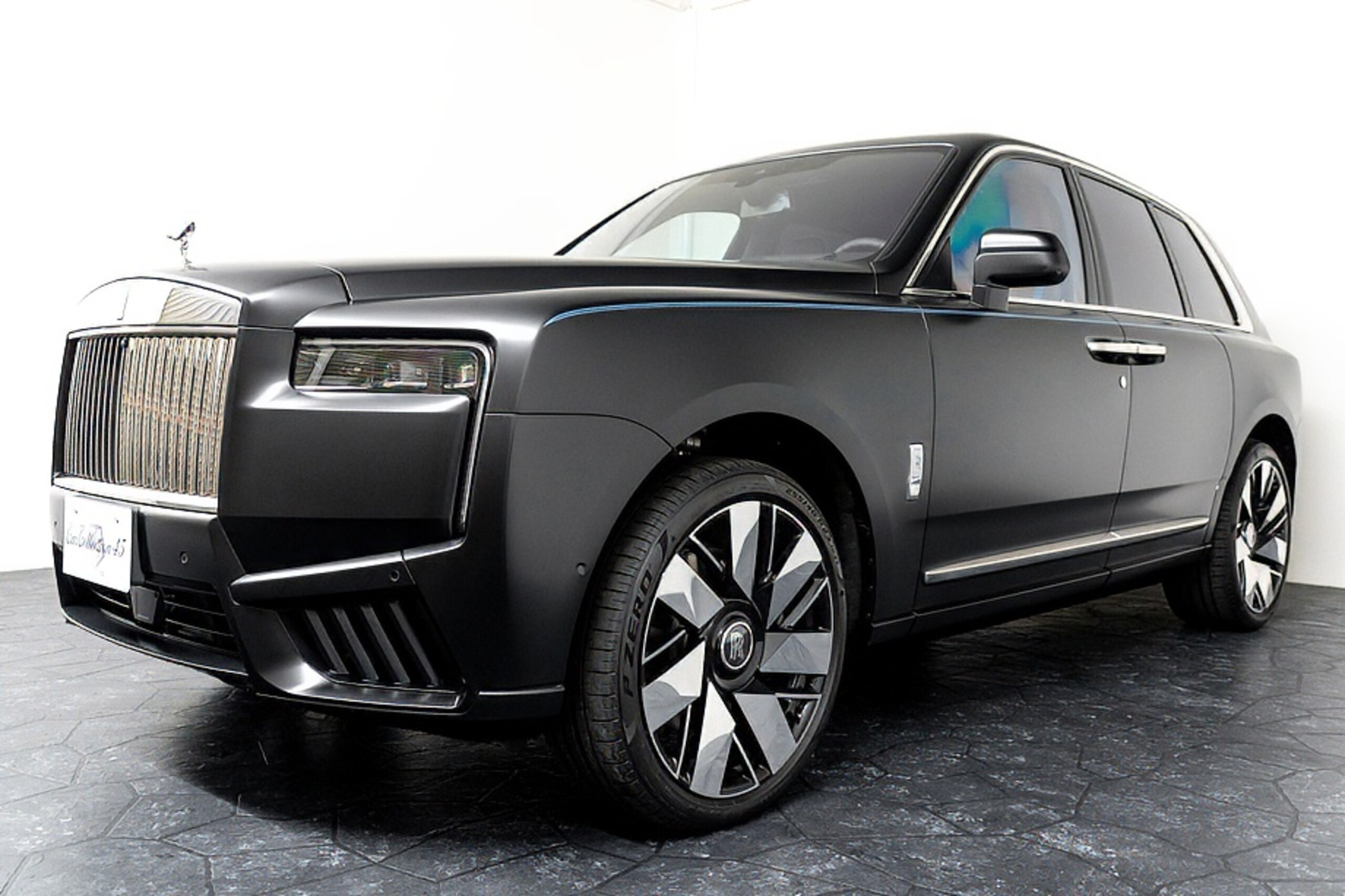 2025 Rolls-Royce Cullinan for sale in Japan