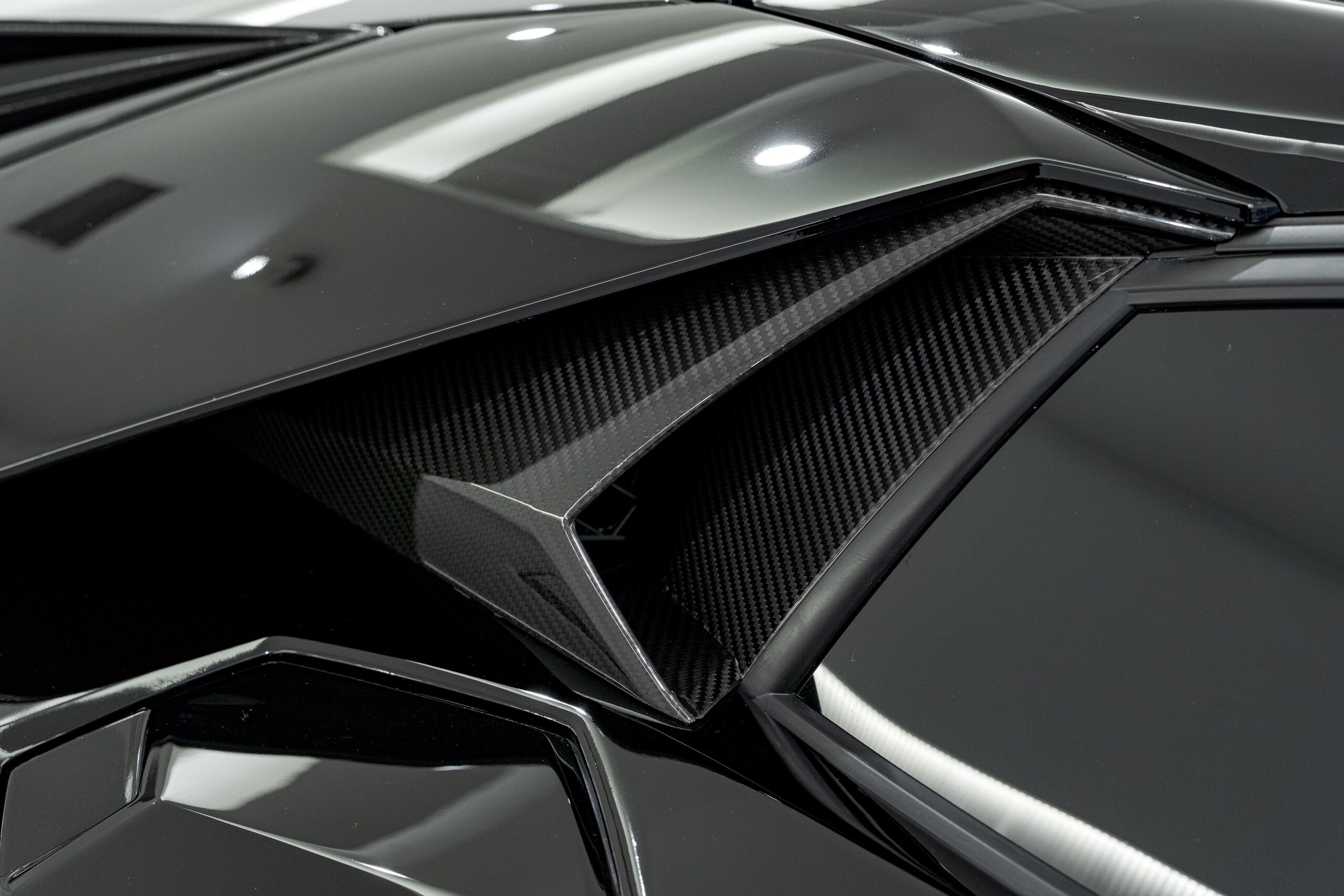 2022 Lamborghini Aventador Roadster LP780-4 Ultimae — Photo 20 / 39