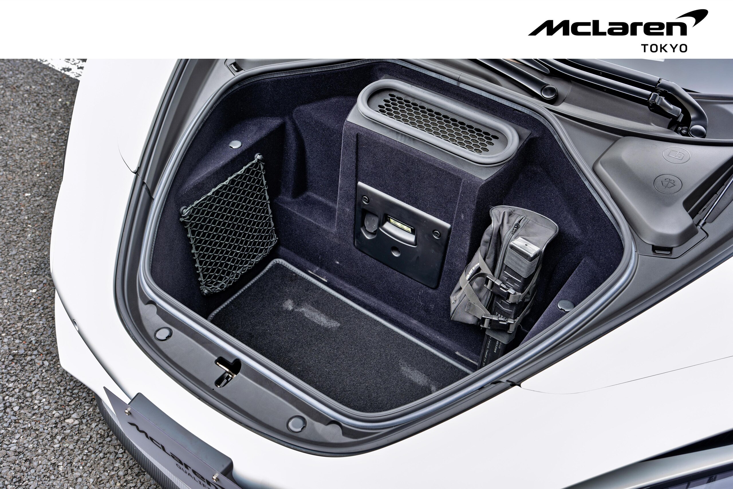 2024 McLaren 750S — Photo 39 / 44