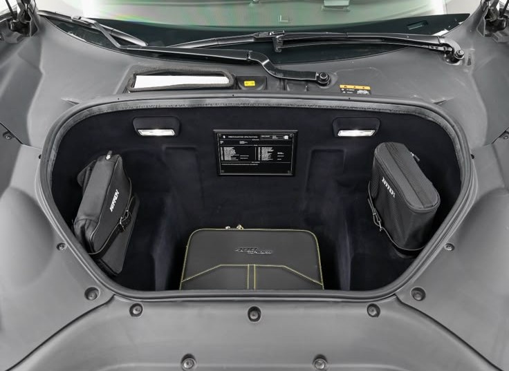 2020 Ferrari 488 Pista — Photo 21 / 22
