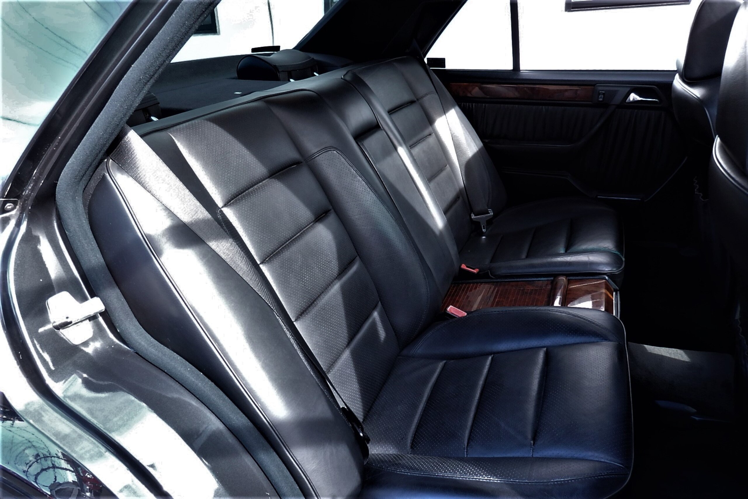 1993 Mercedes Benz E500 — Photo 18 / 21
