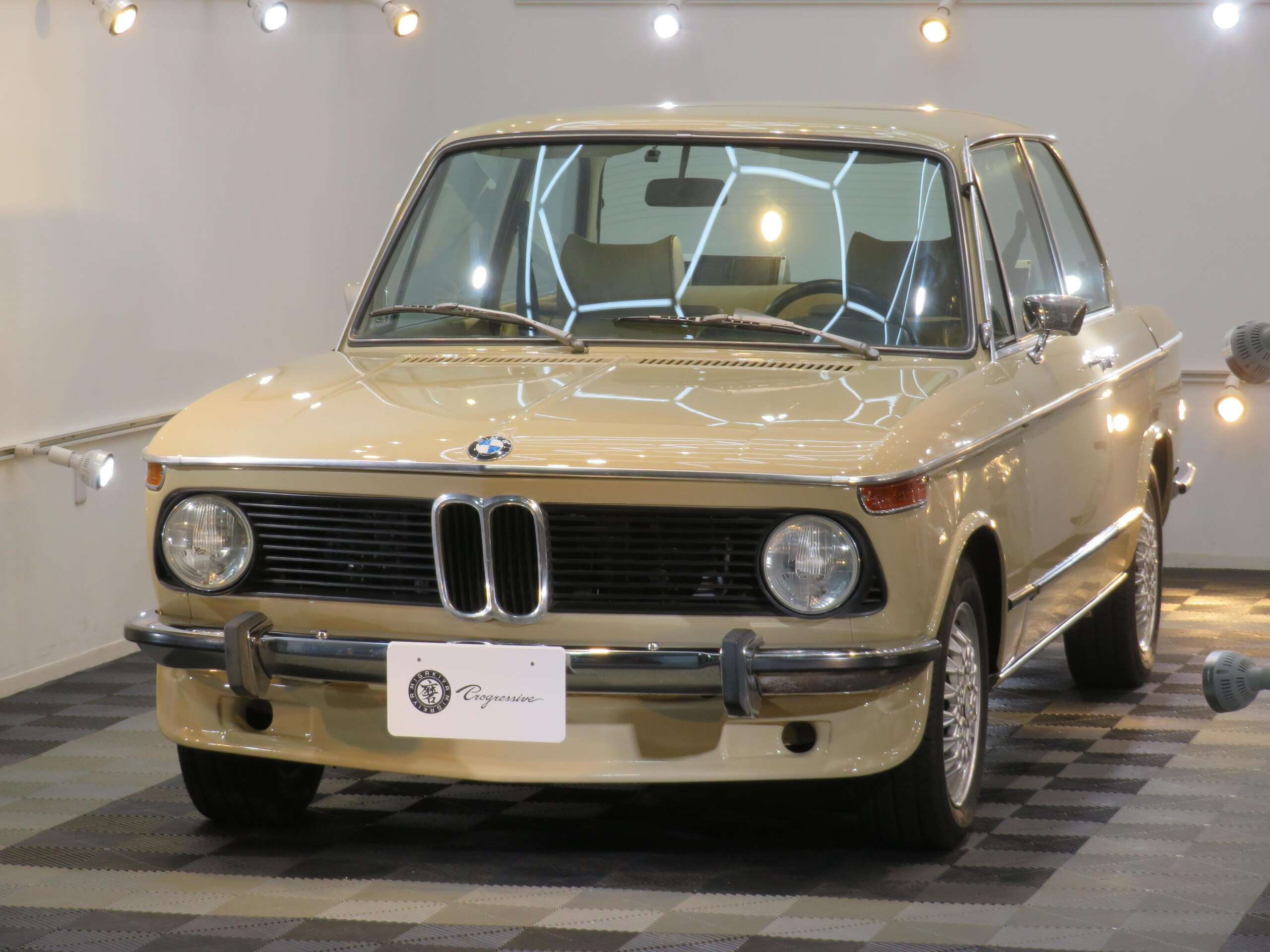 1975 BMW 2002tii for sale in Japan