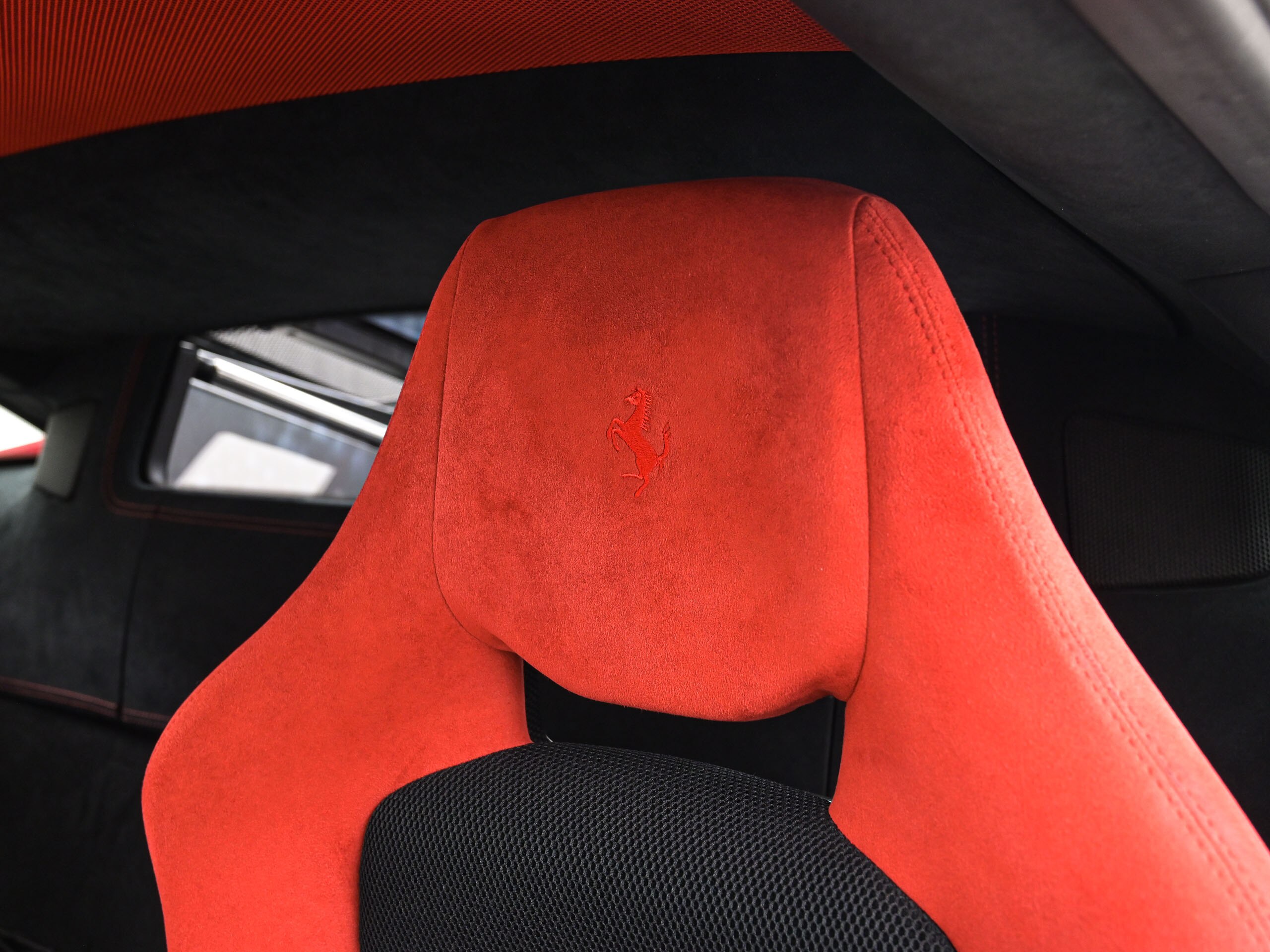 2015 Ferrari 458 Speciale — Photo 7 / 17