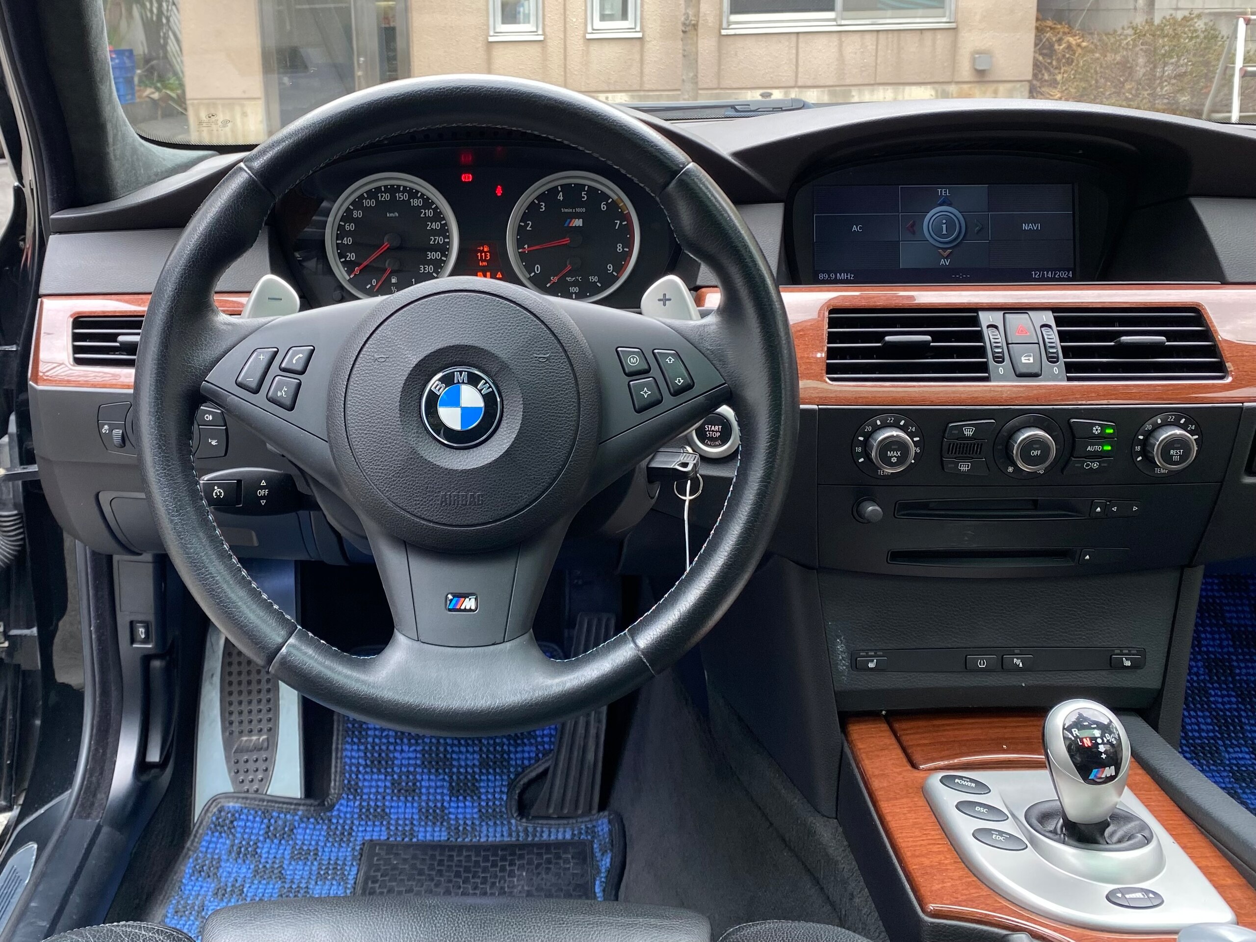 2006 BMW M5 — Photo 11 / 27