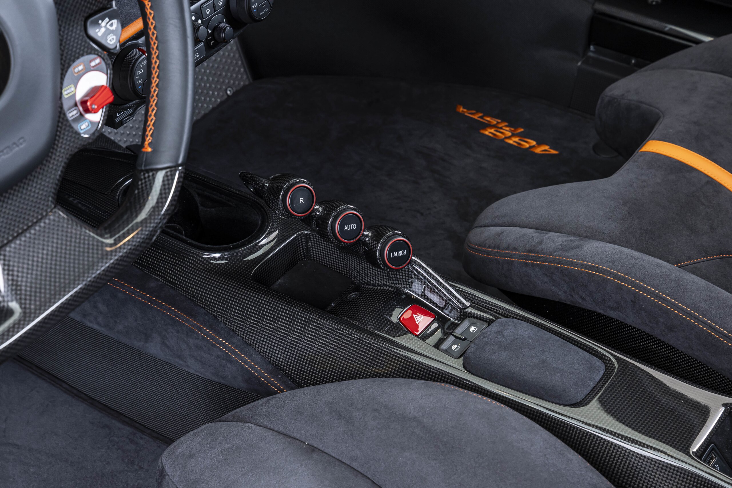 2019 Ferrari 488 Pista — Photo 11 / 17