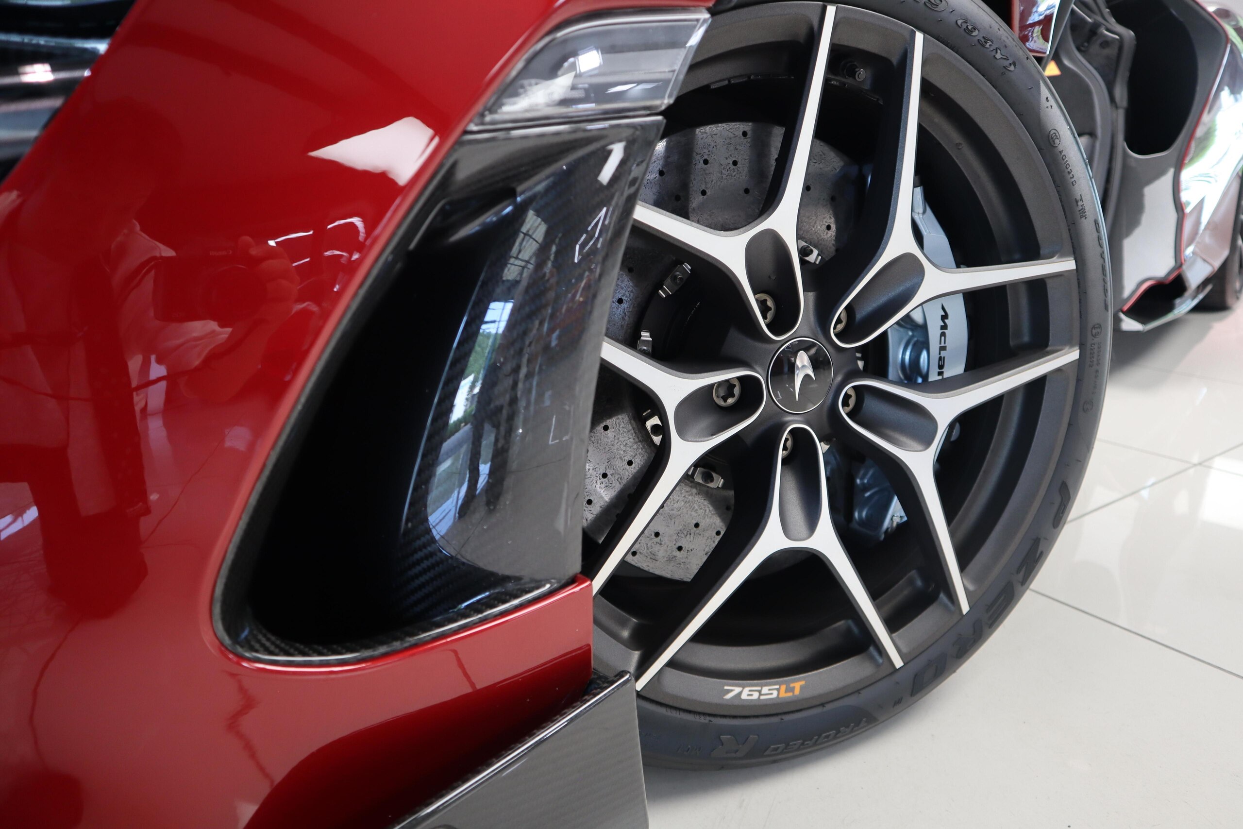 2023 McLaren 765LT Spider — Photo 44 / 49