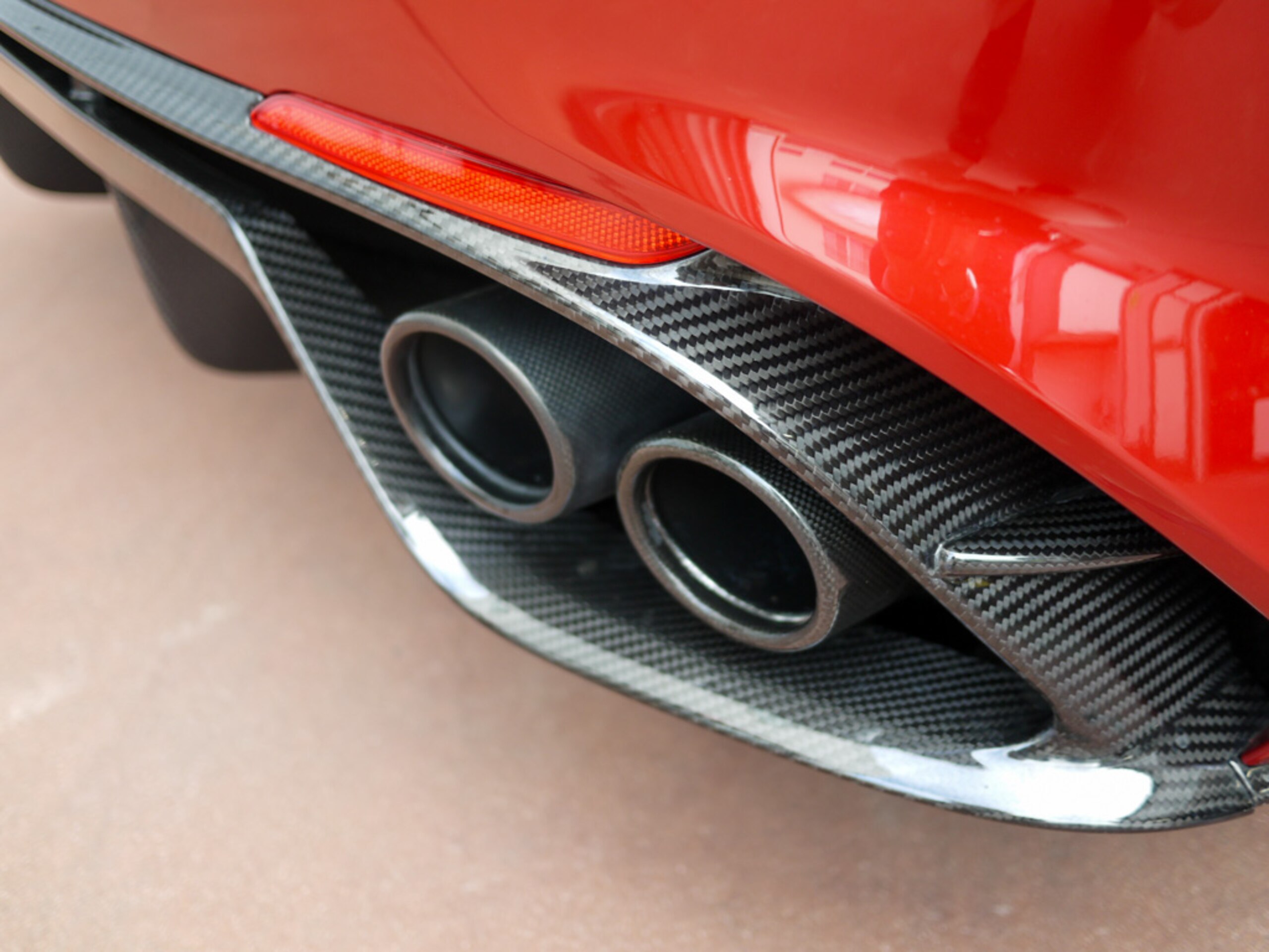 2018 Alfa Romeo Giulia Quadrifoglio — Photo 18 / 20