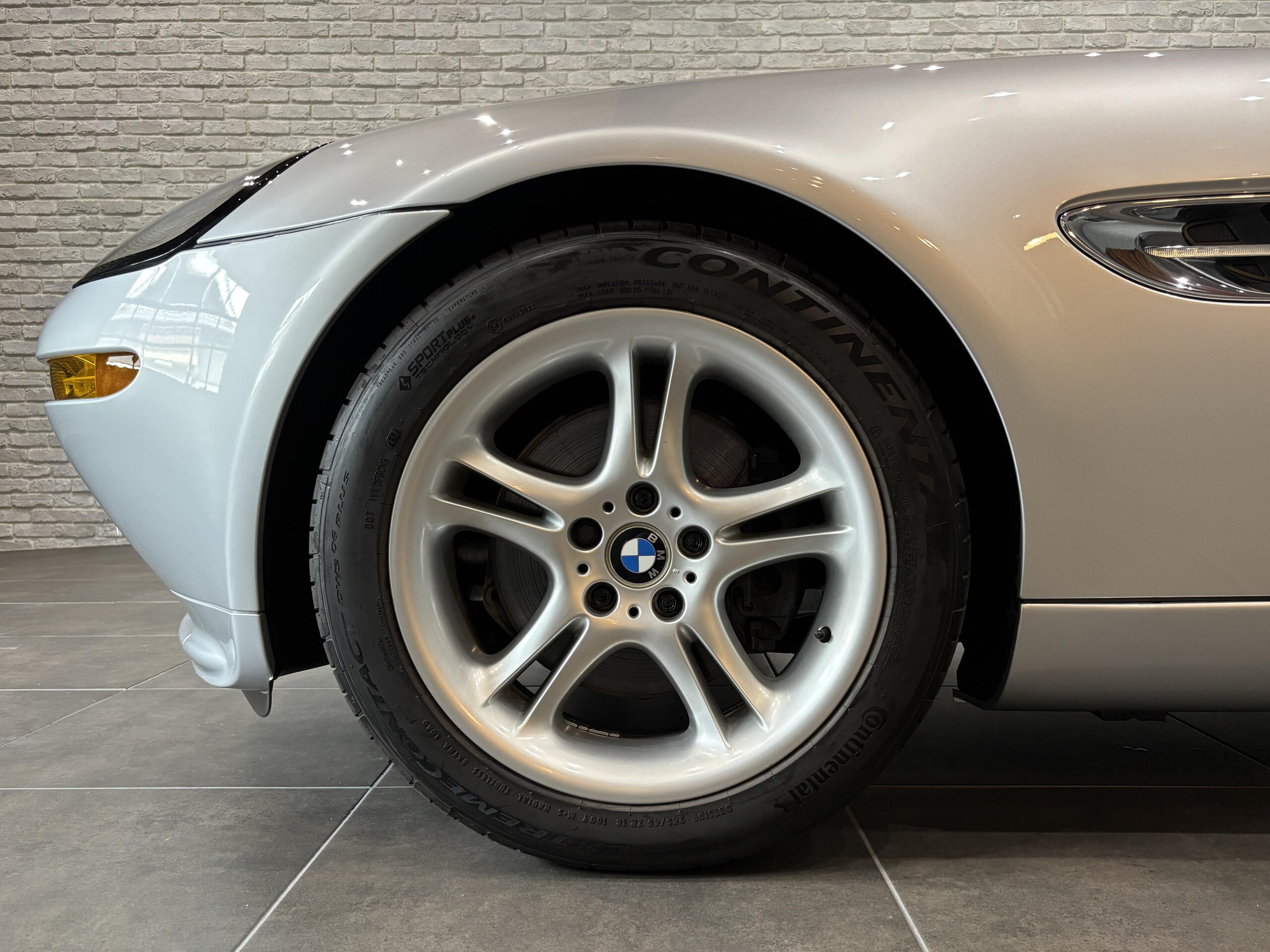 2000 BMW Z8 — Photo 14 / 53