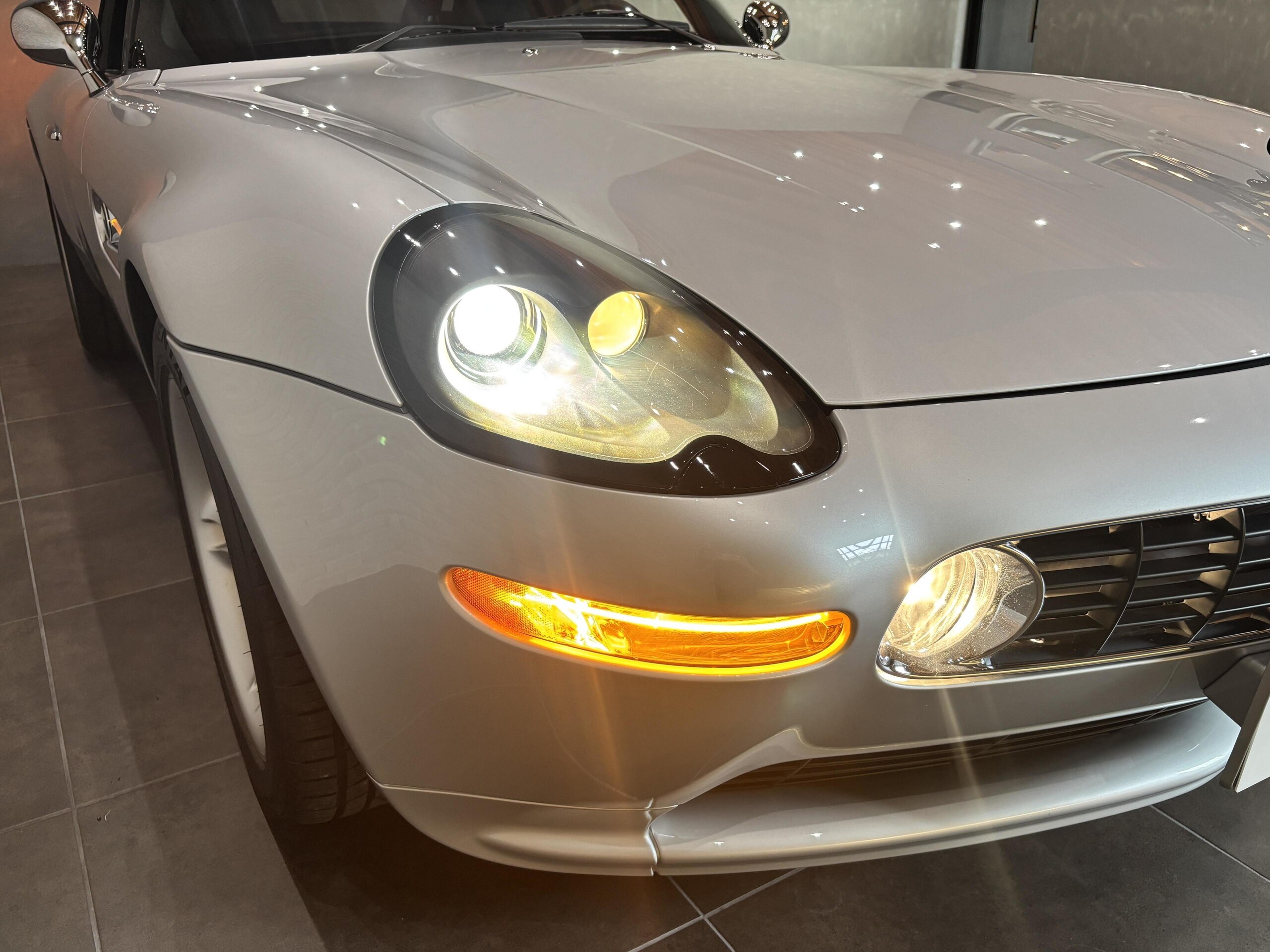 2000 BMW Z8 — Photo 18 / 53